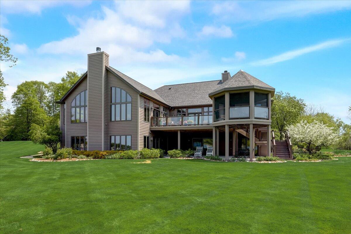 S83W16000 Bass Bay Ln