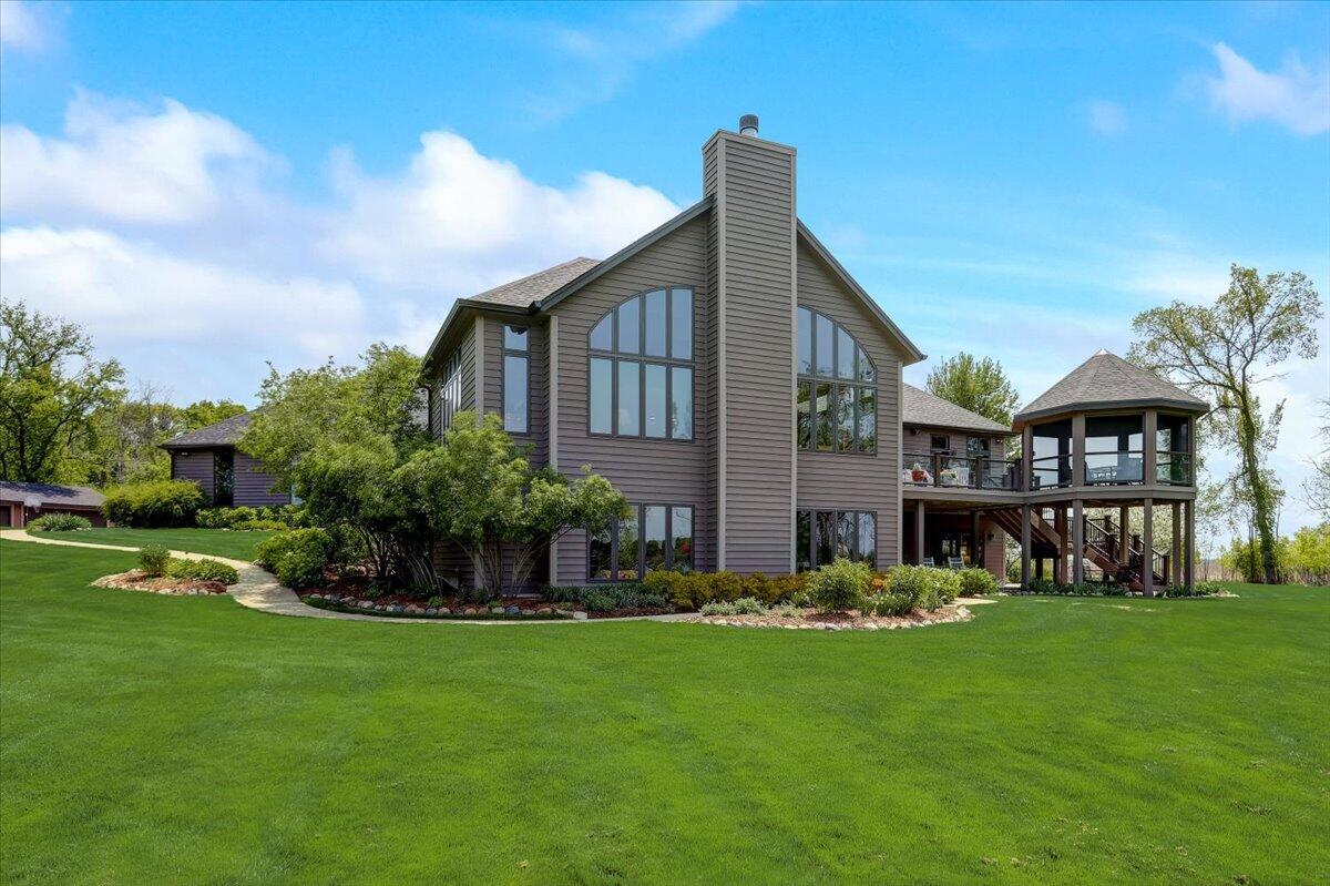 S83W16000 Bass Bay Ln
