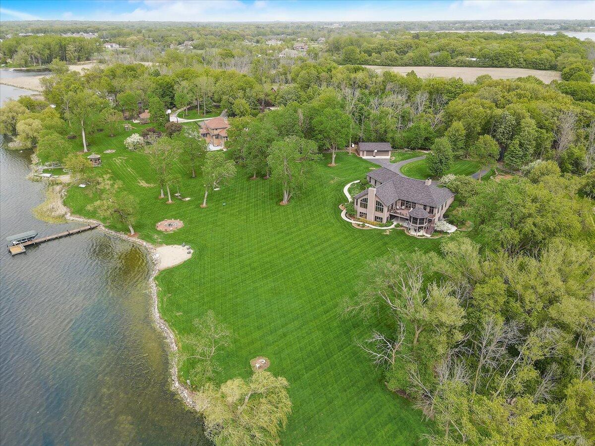 S83W16000 Bass Bay Ln