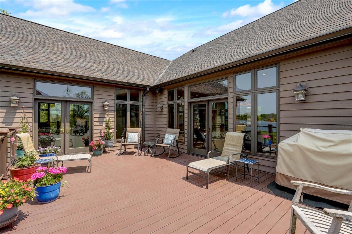 S83W16000 Bass Bay Ln