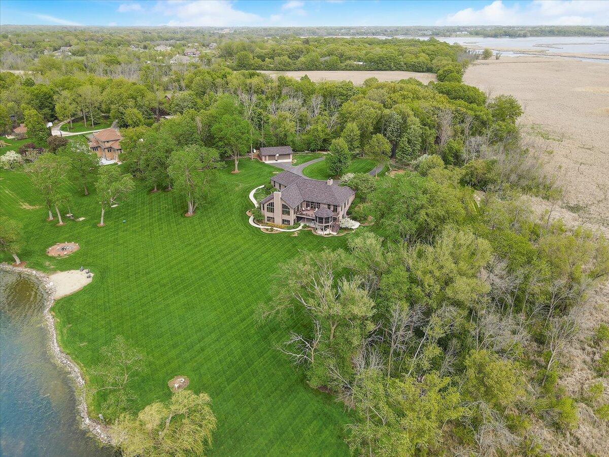 S83W16000 Bass Bay Ln
