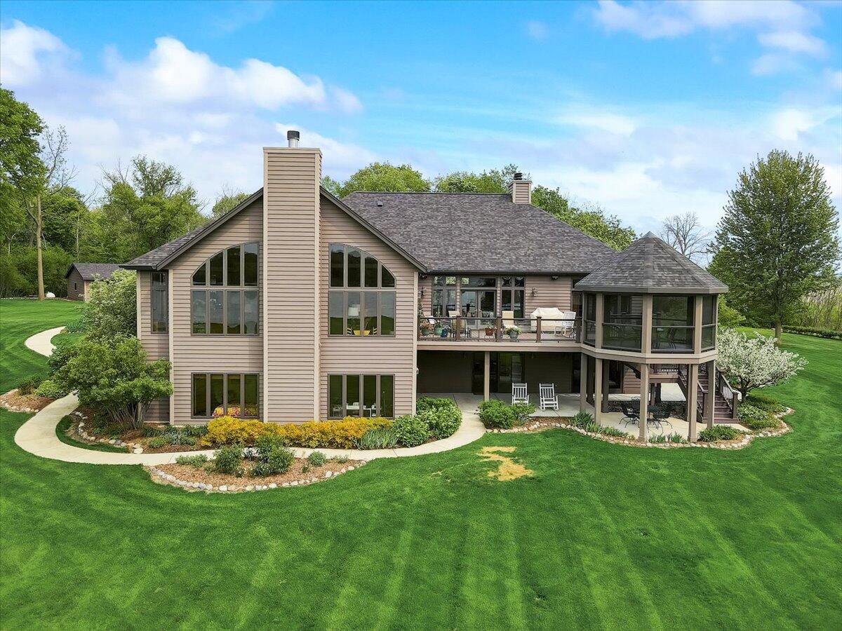 S83W16000 Bass Bay Ln