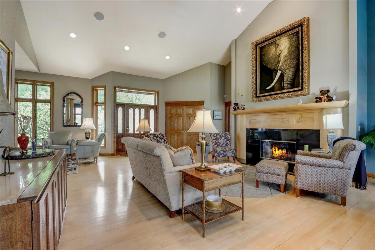 S83W16000 Bass Bay Ln