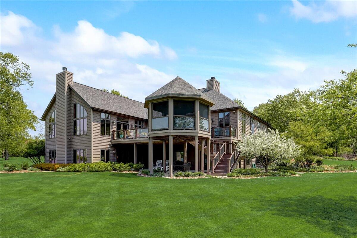 S83W16000 Bass Bay Ln
