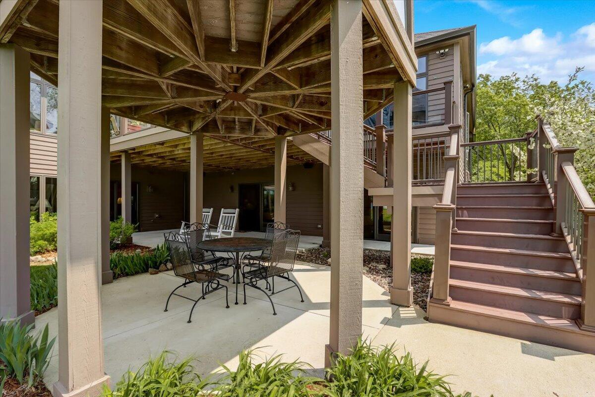 S83W16000 Bass Bay Ln