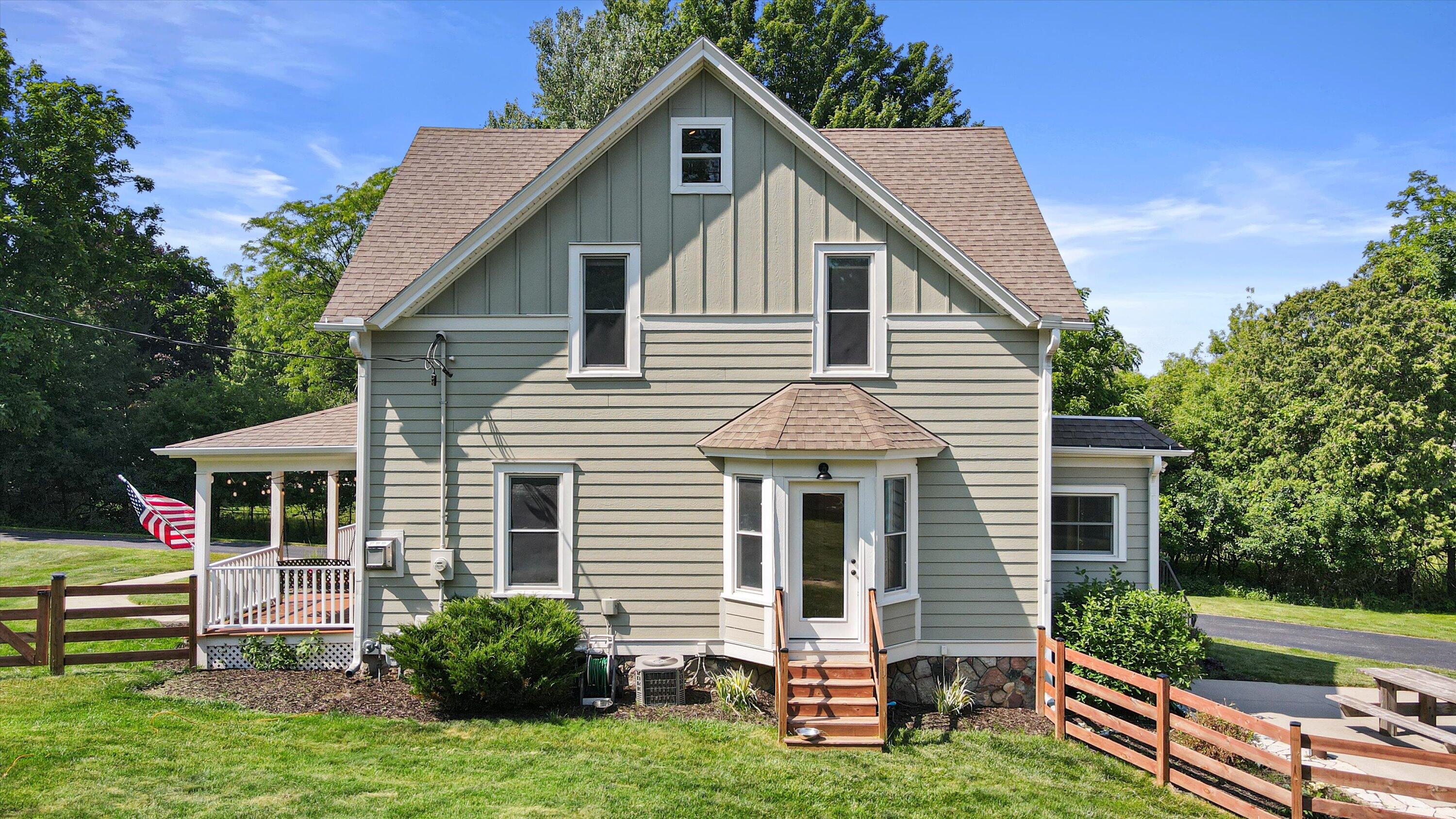 W302N1694 Maple Ave