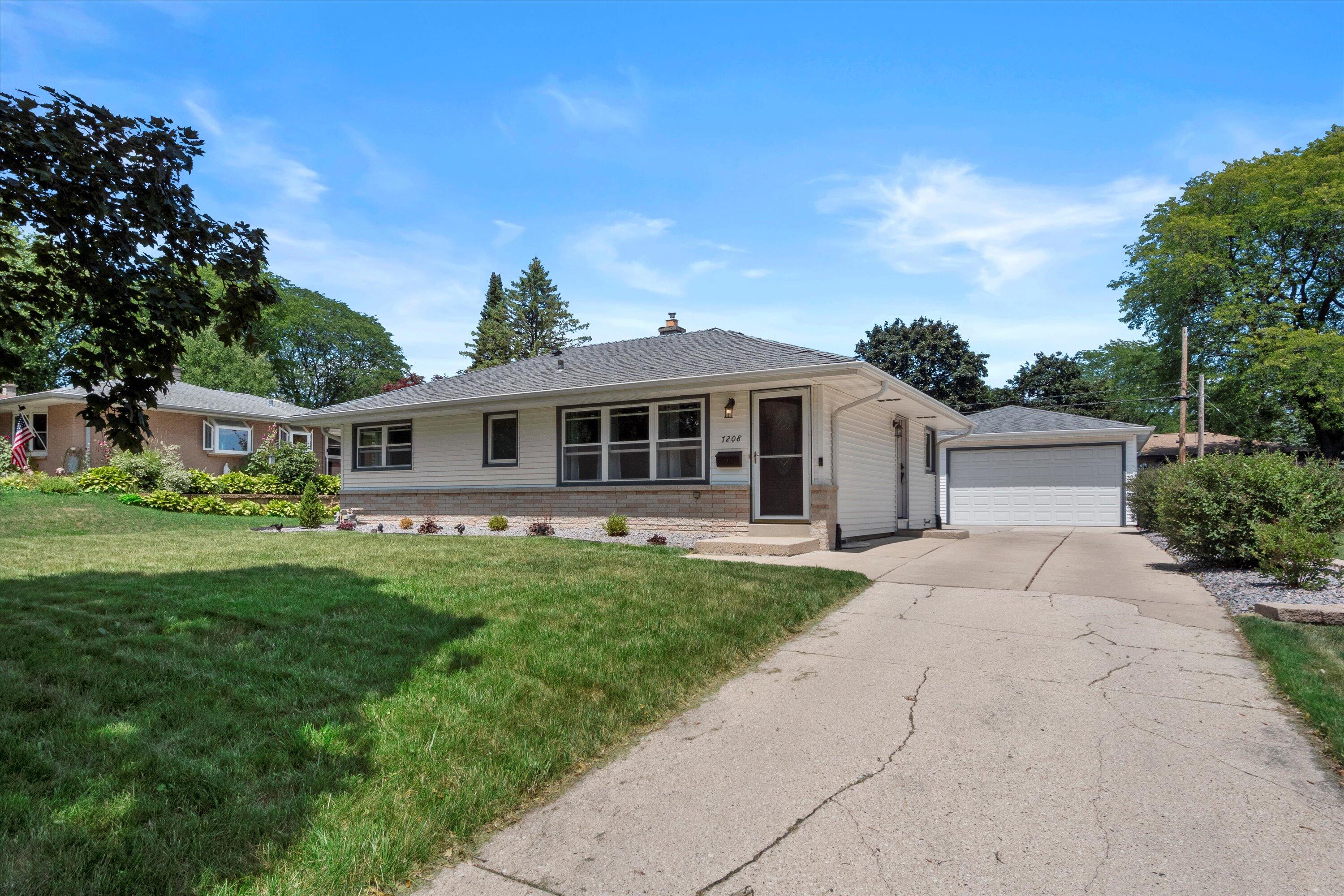 7208 Devonshire Ave