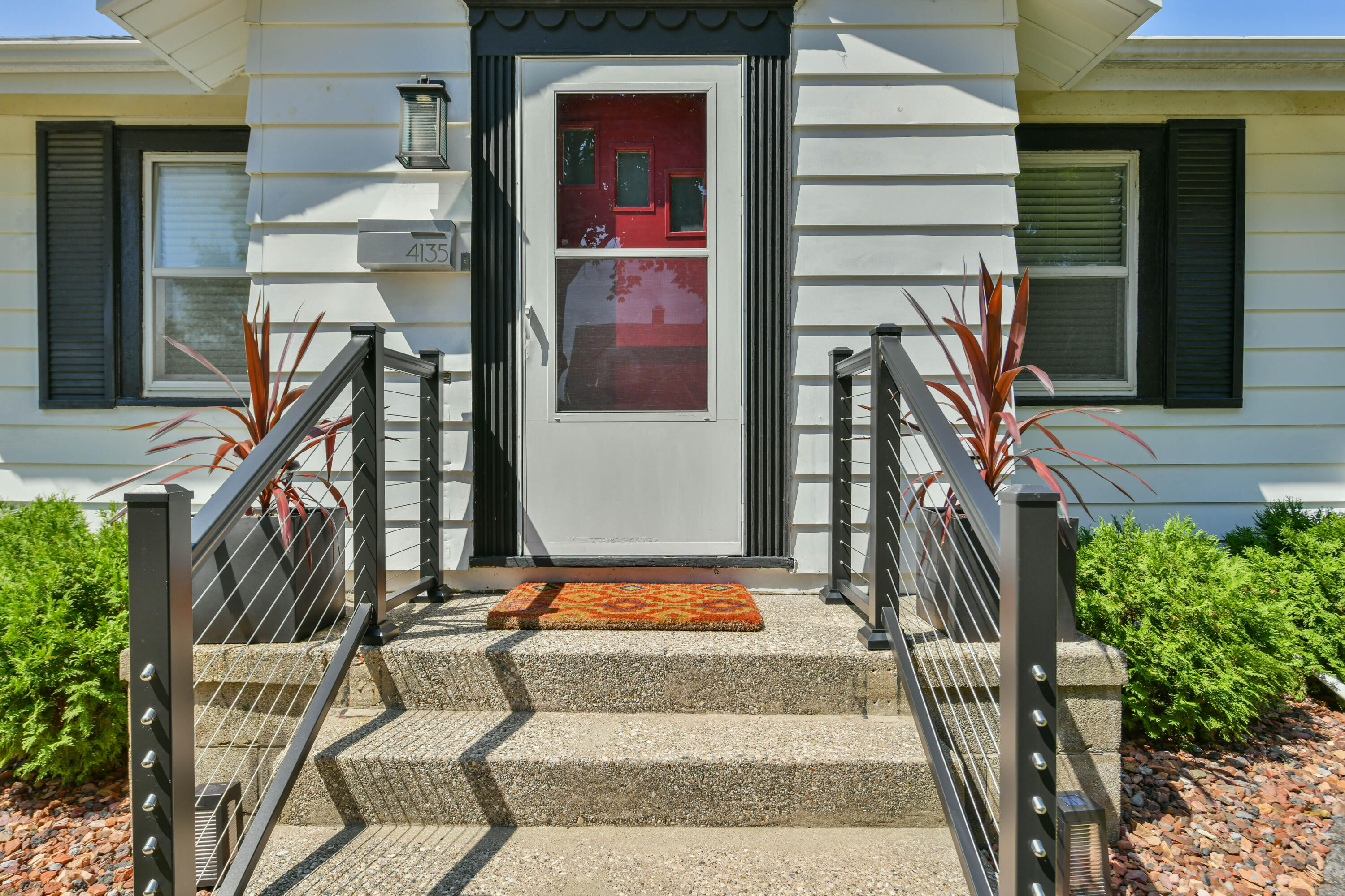 4135 S 1st Pl