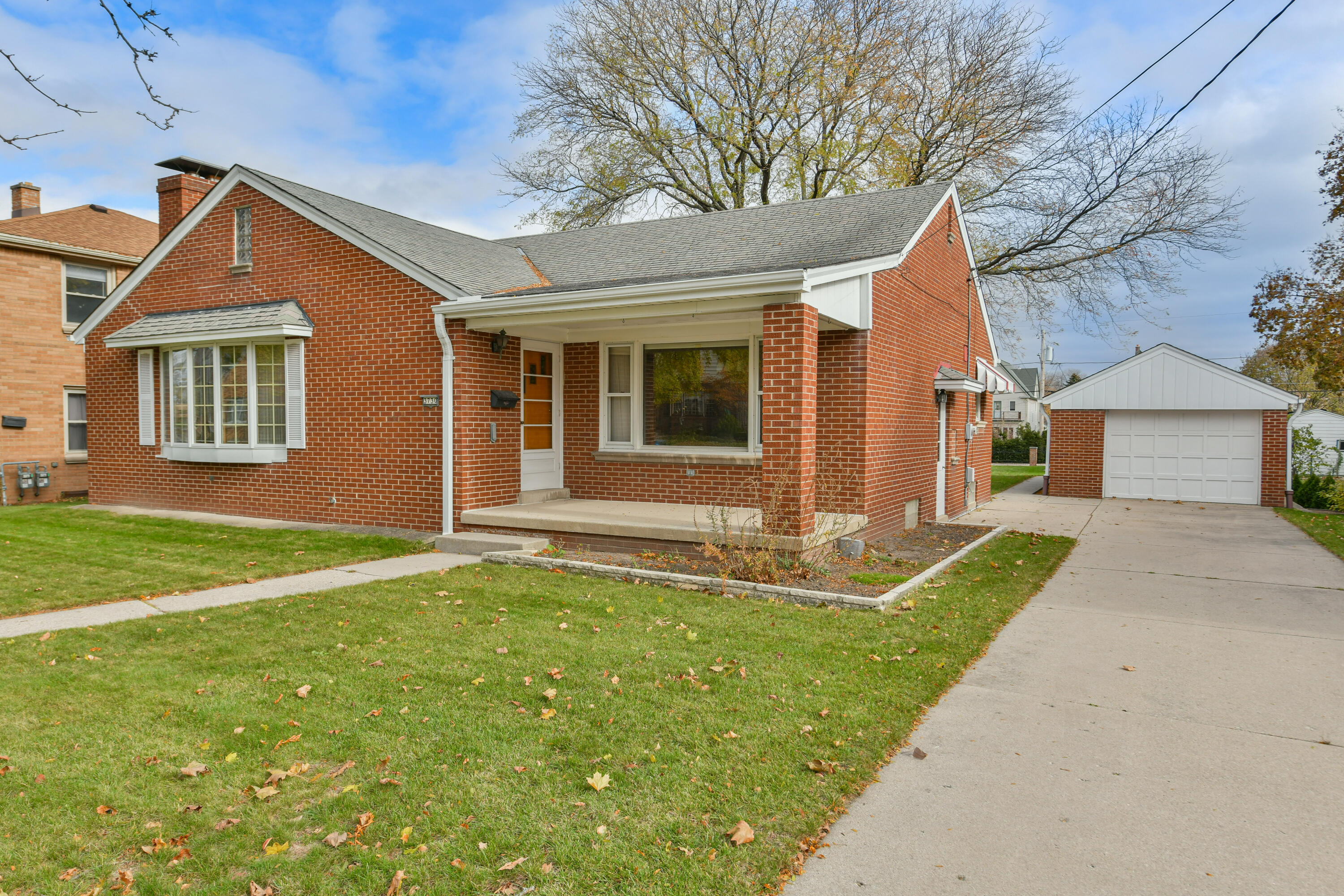 3730 S Austin St