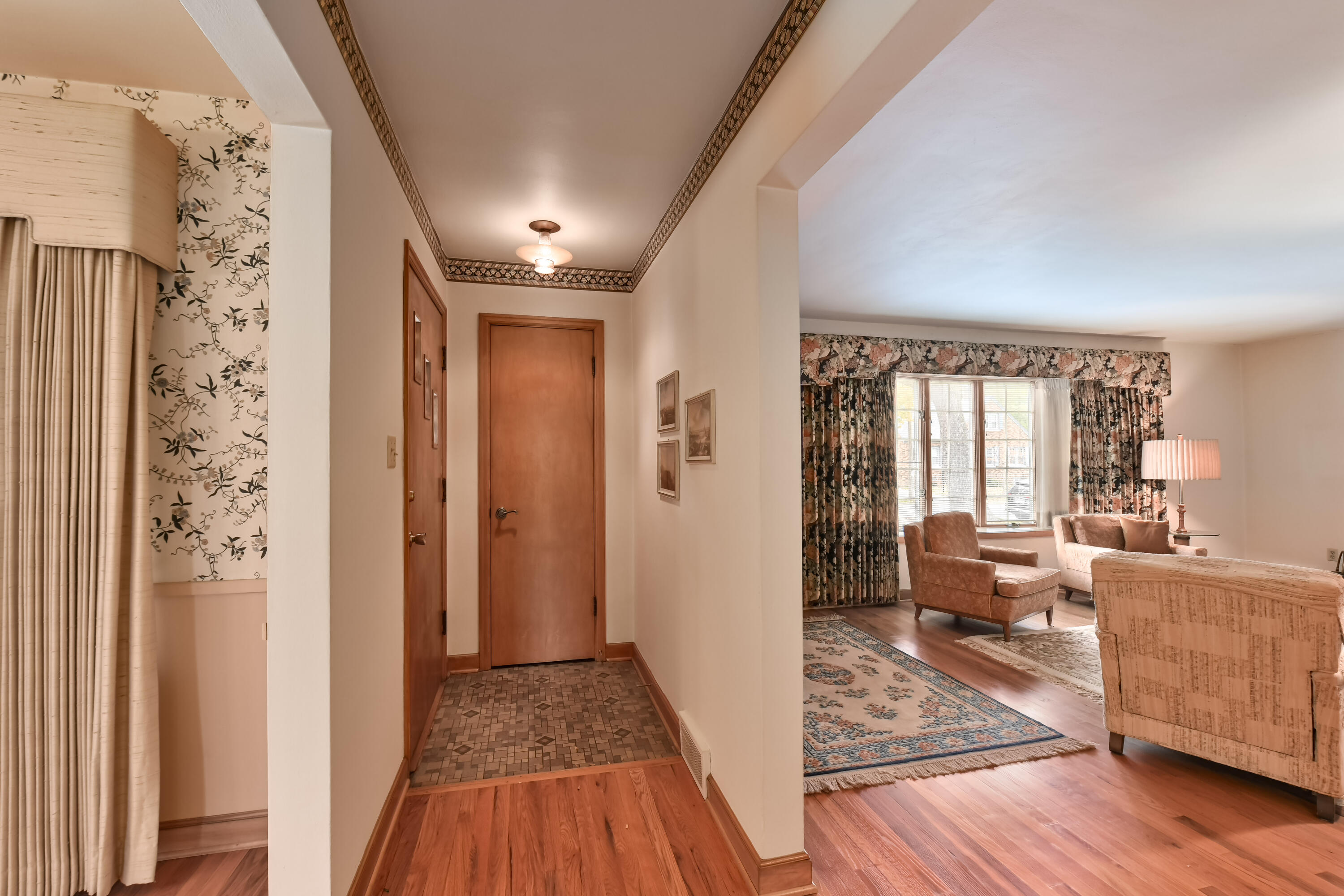 3730 S Austin St