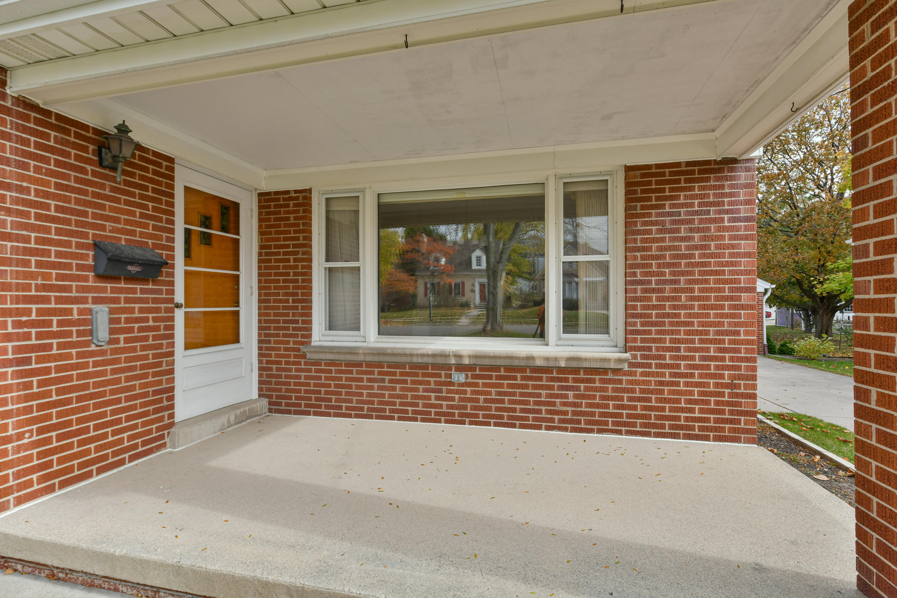 3730 S Austin St