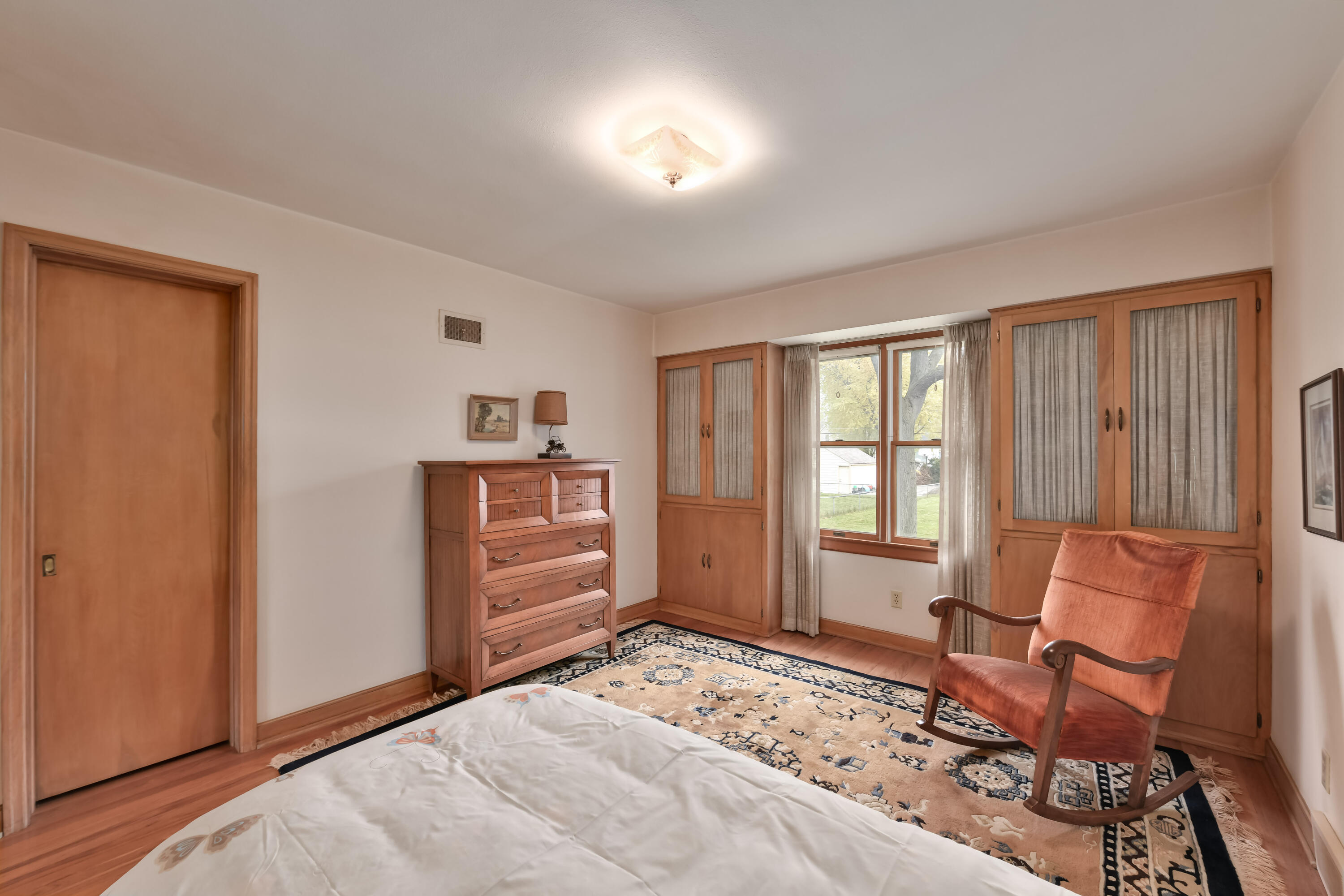 3730 S Austin St
