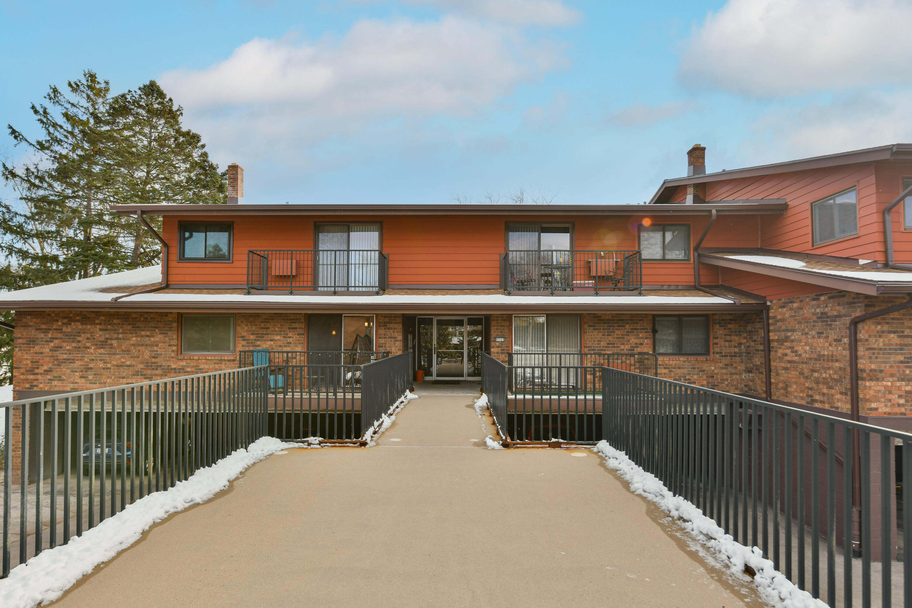 8505 W Waterford Ave