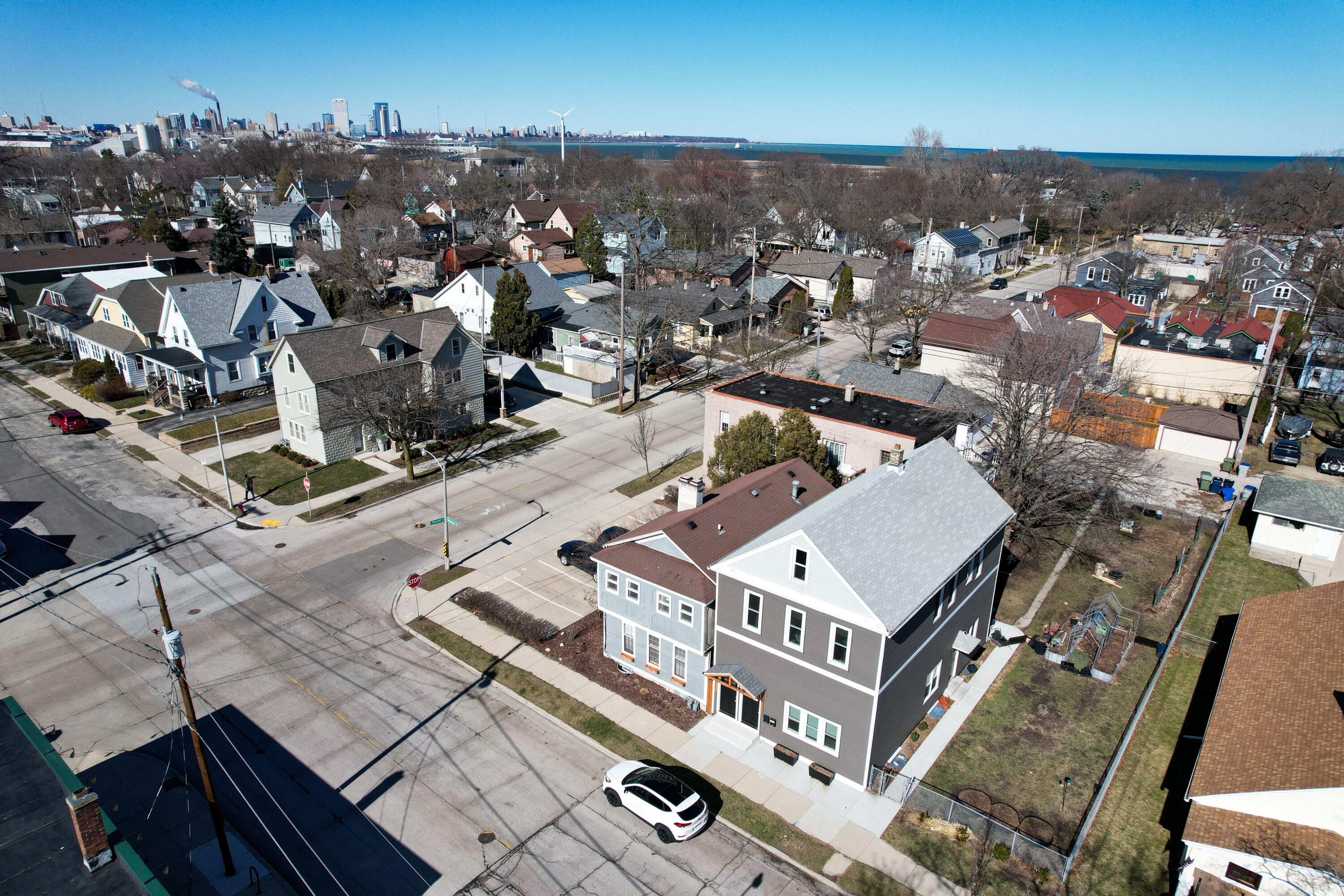 2504 S Delaware Ave