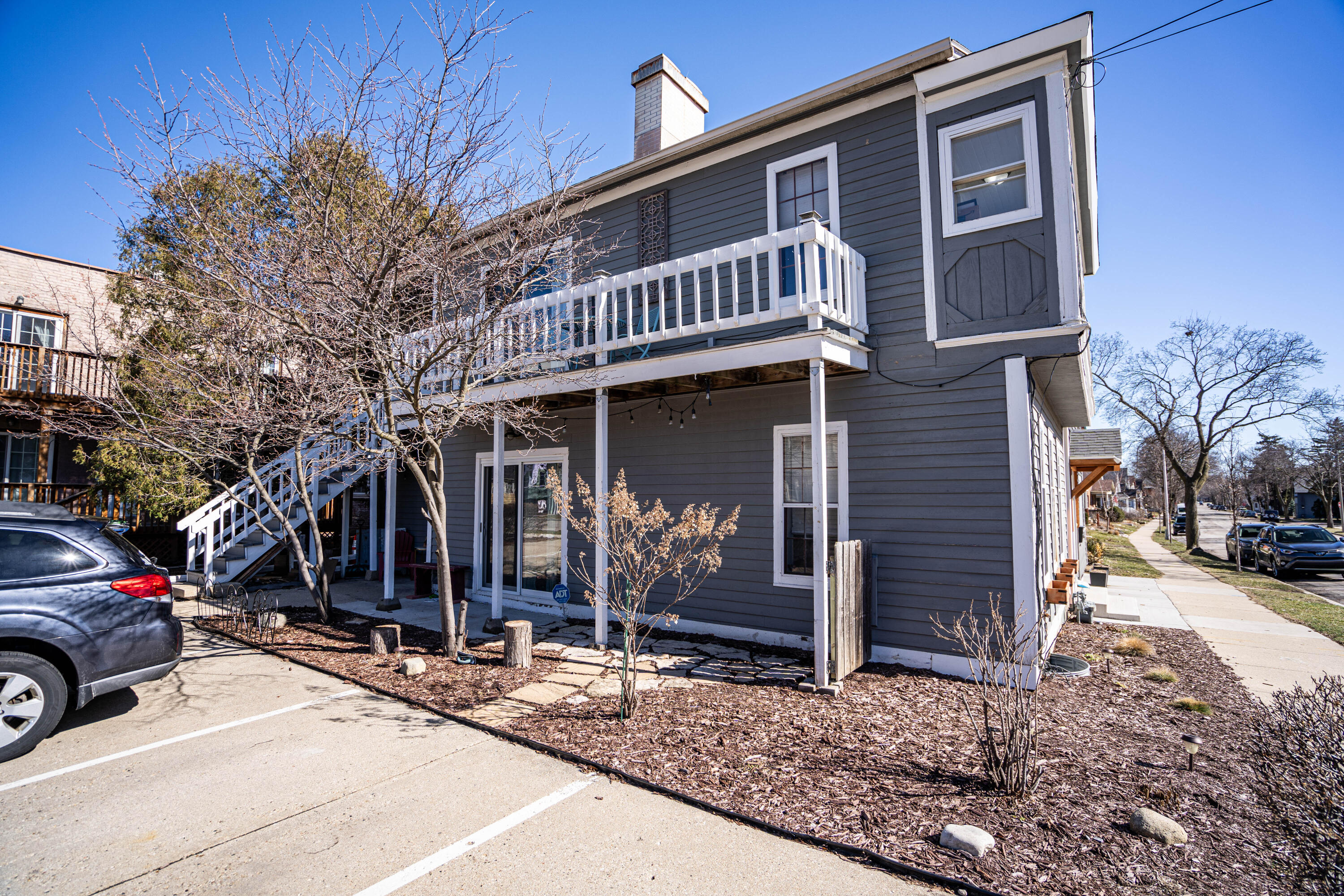 2504 S Delaware Ave