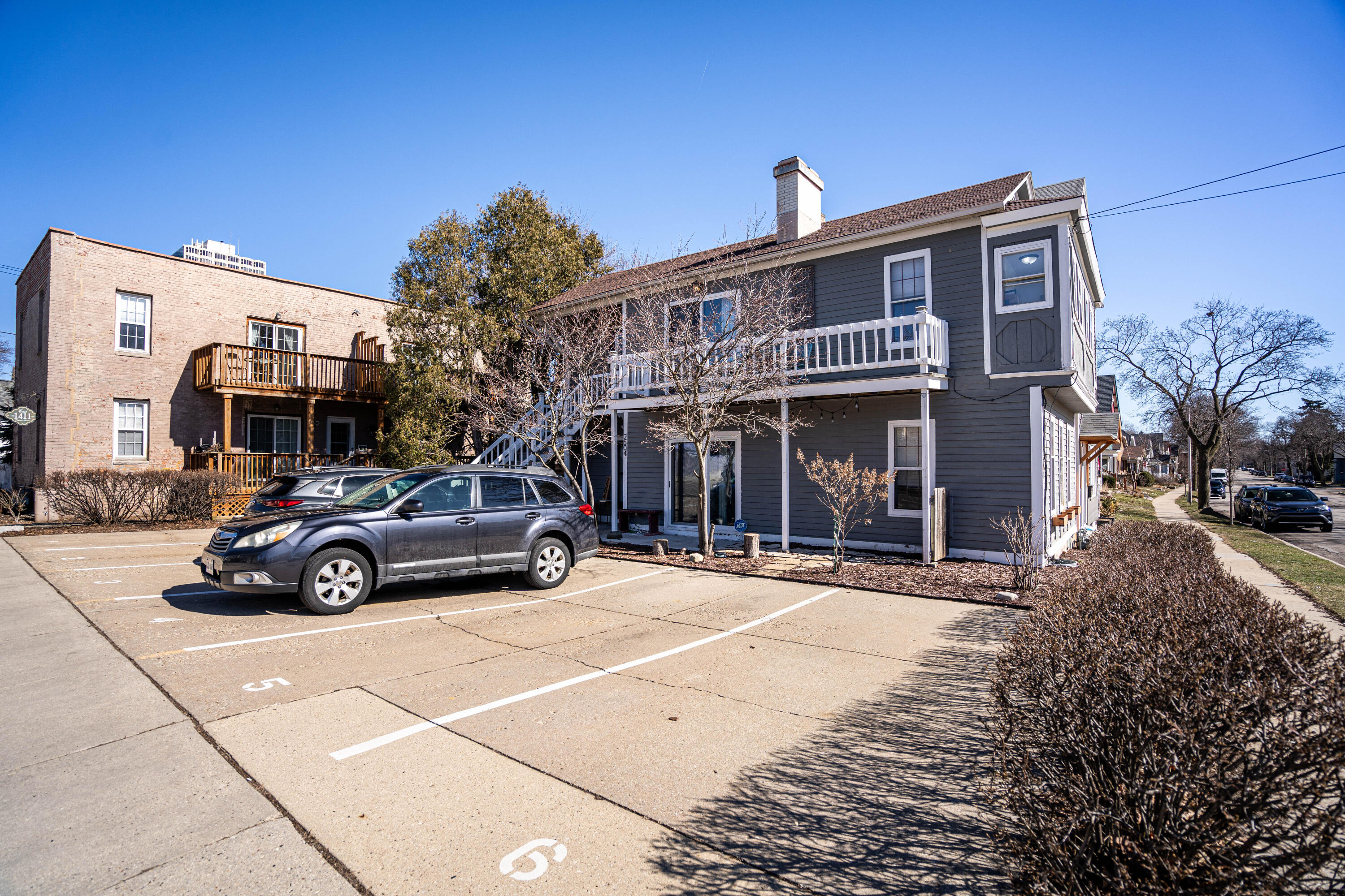 2504 S Delaware Ave