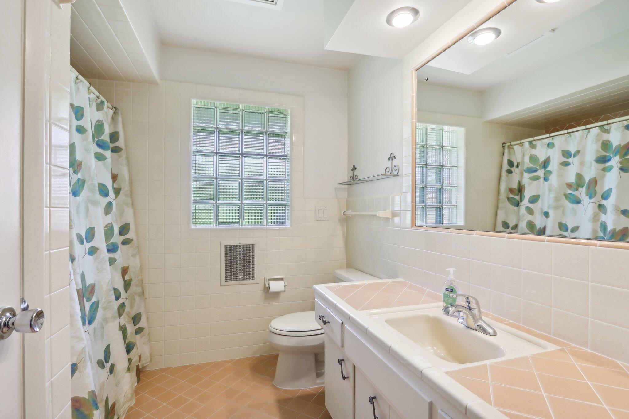 W147N5132 Dolphin Dr