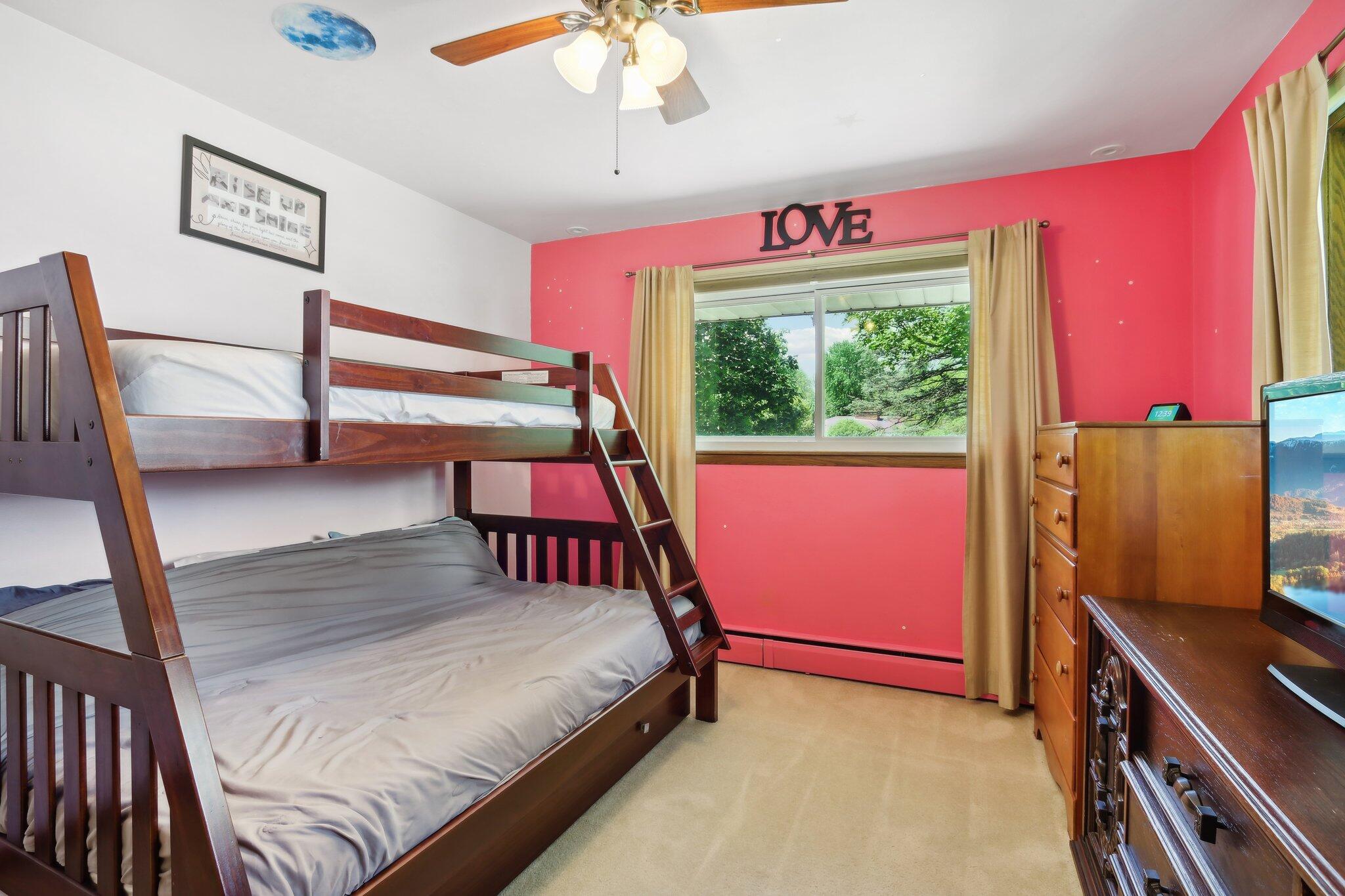 W147N5132 Dolphin Dr
