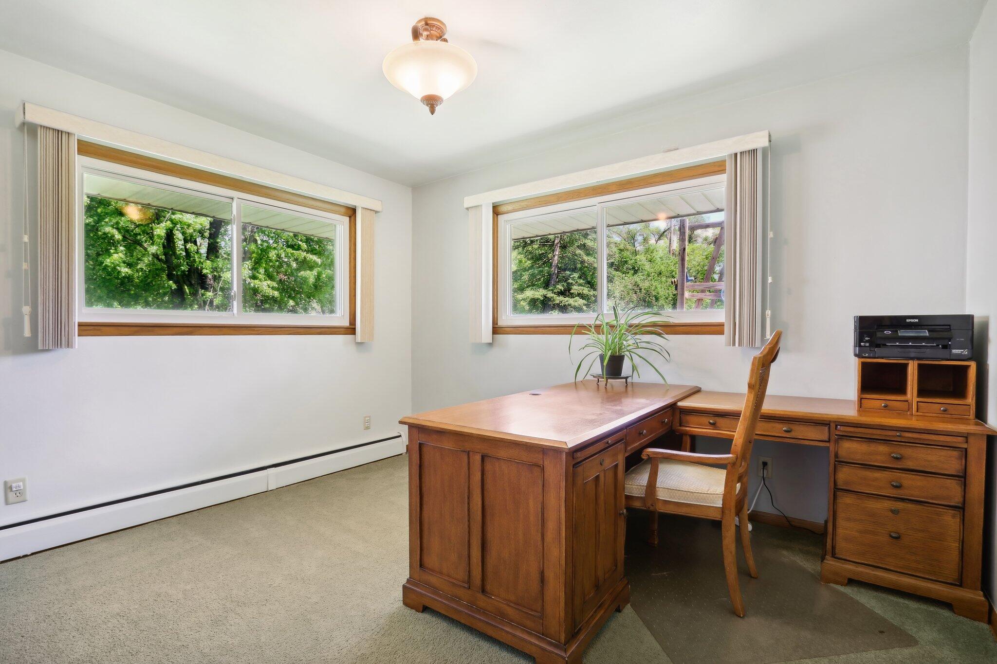 W147N5132 Dolphin Dr
