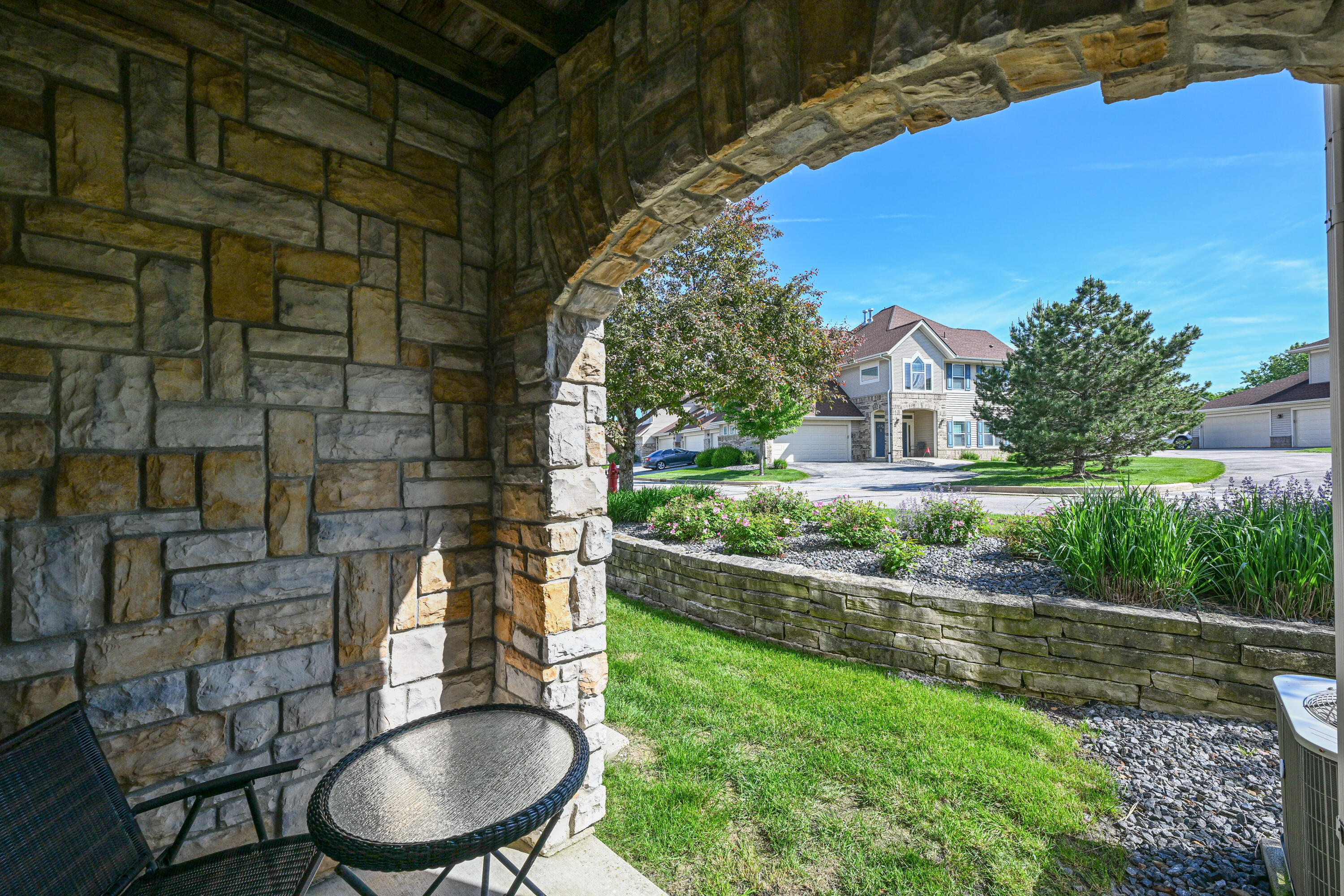 9399 S Cobblestone Way