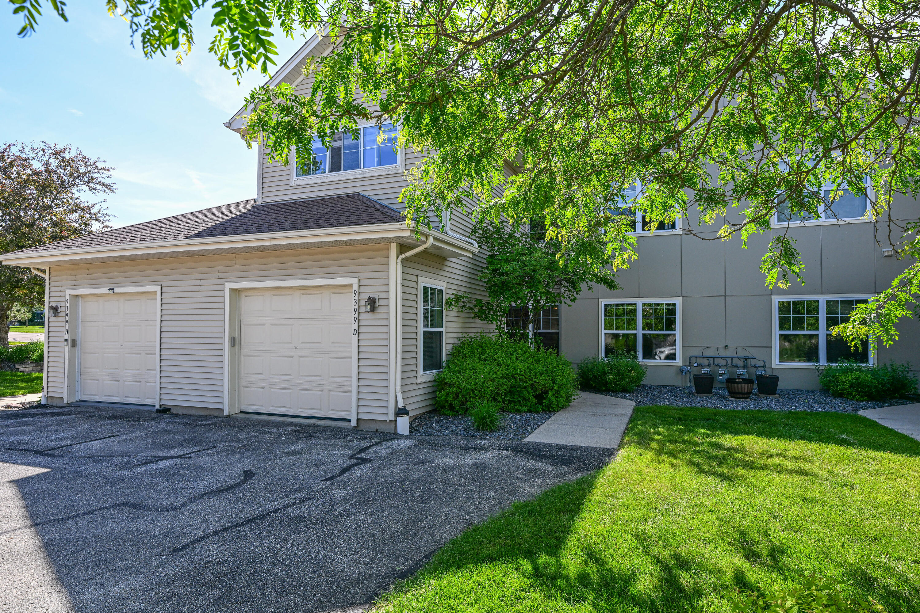9399 S Cobblestone Way