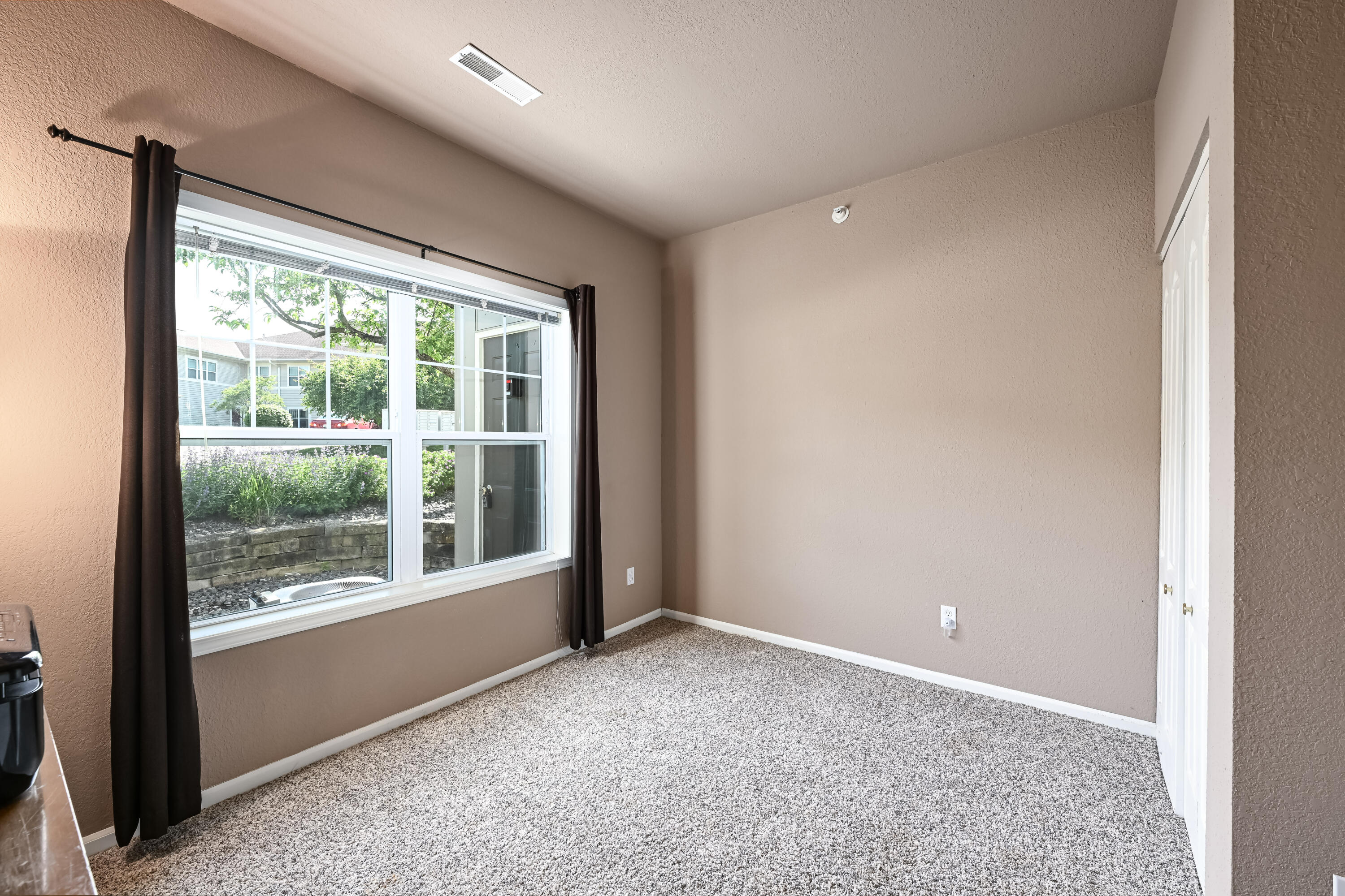 9399 S Cobblestone Way