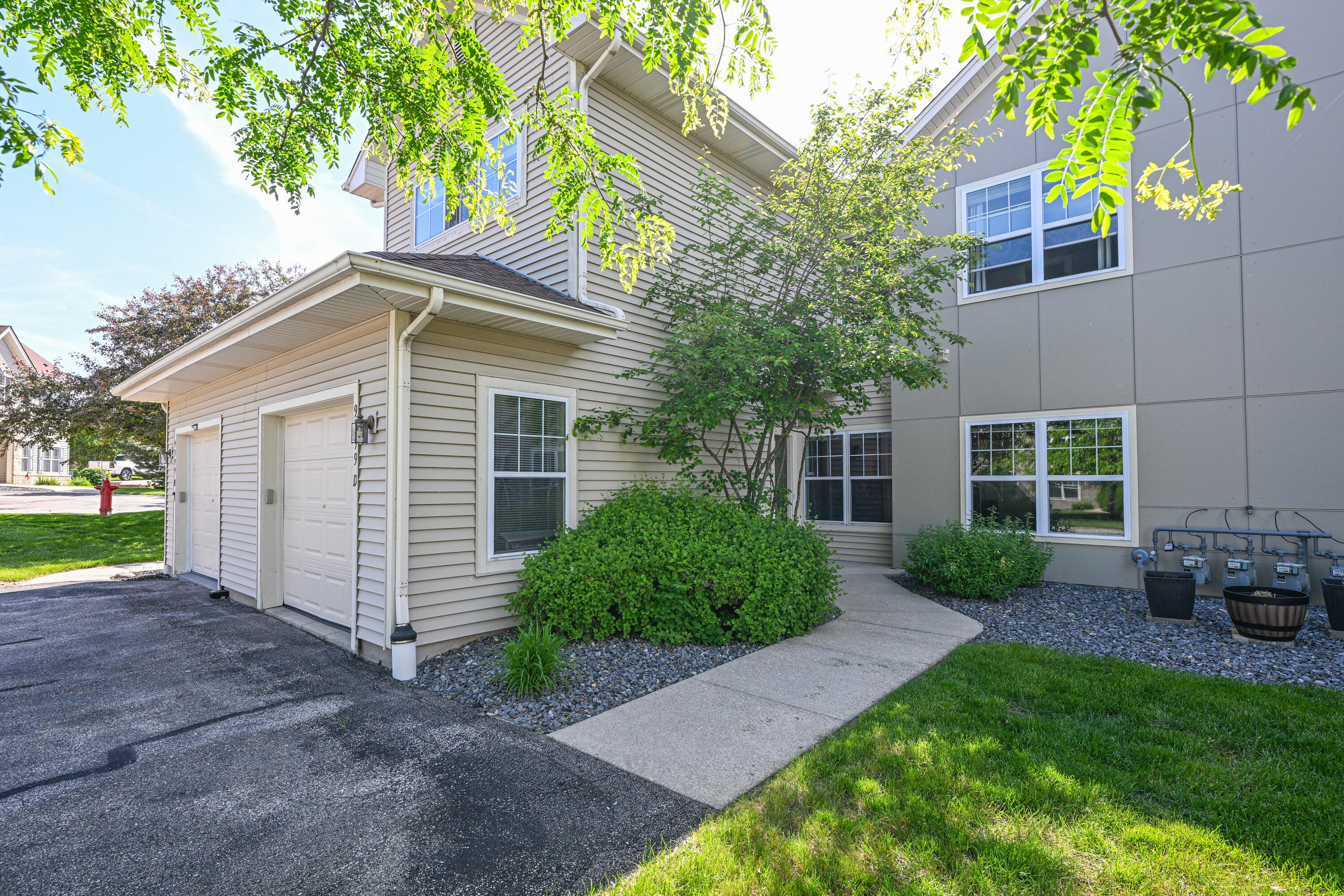 9399 S Cobblestone Way