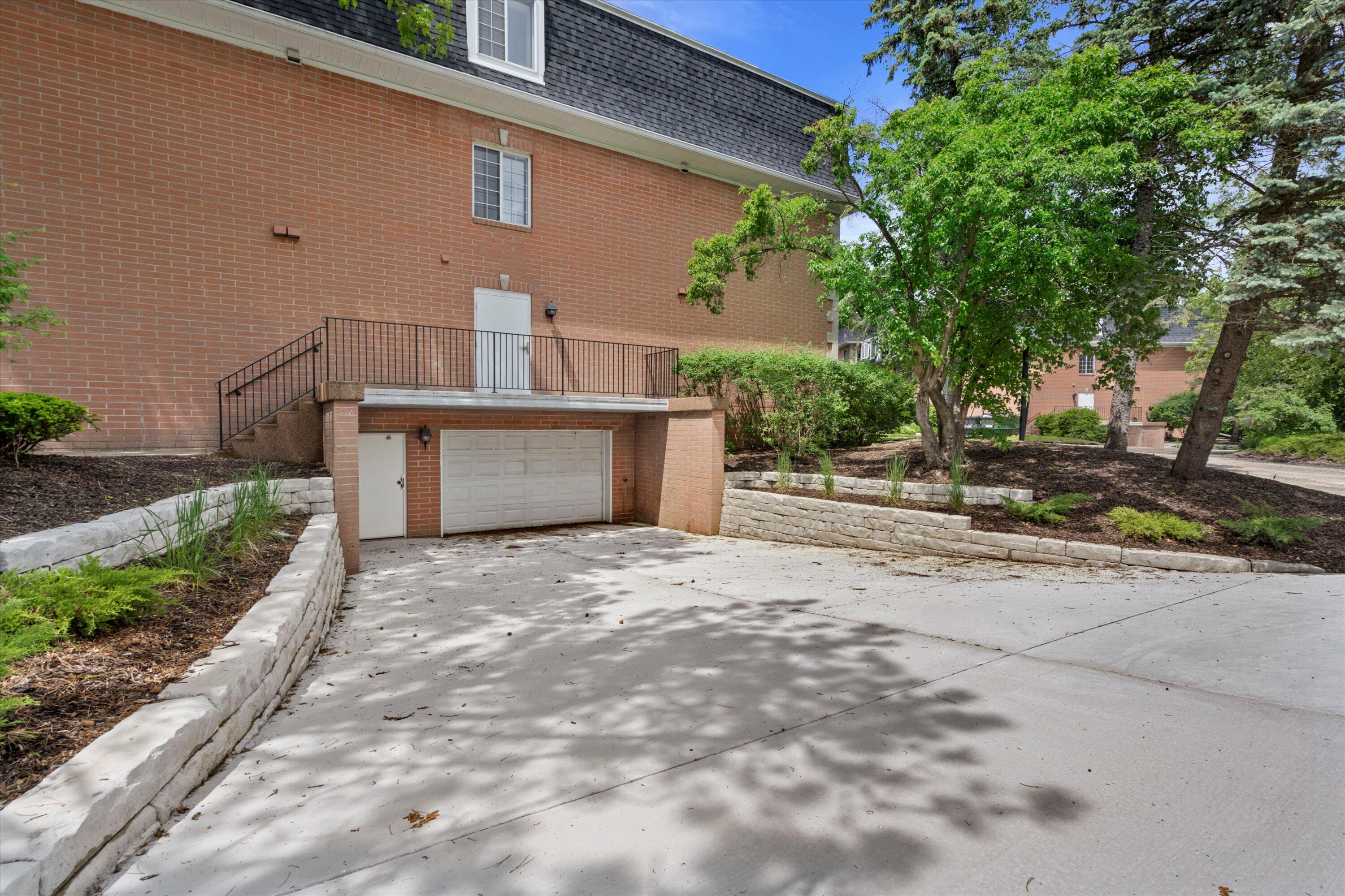 12980 W Bluemound Rd