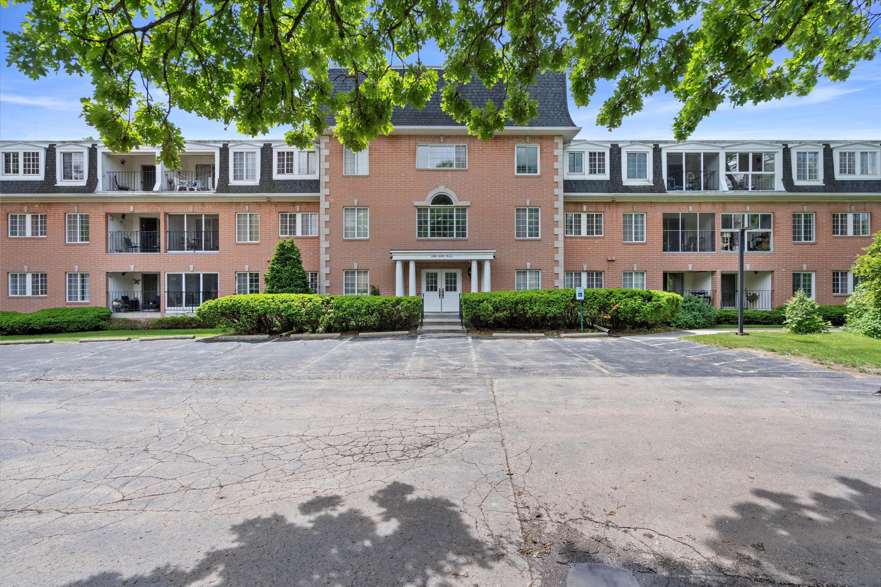 12980 W Bluemound Rd