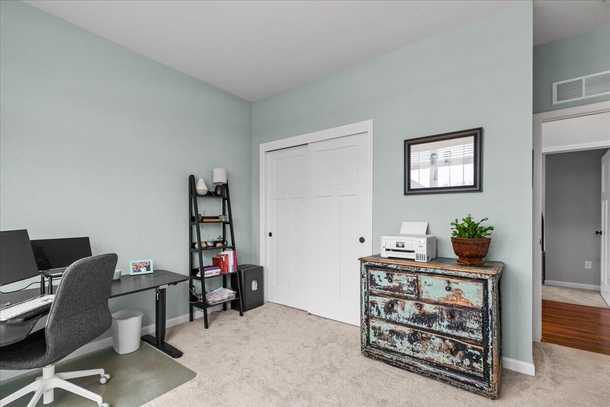1919 N Cora Dr