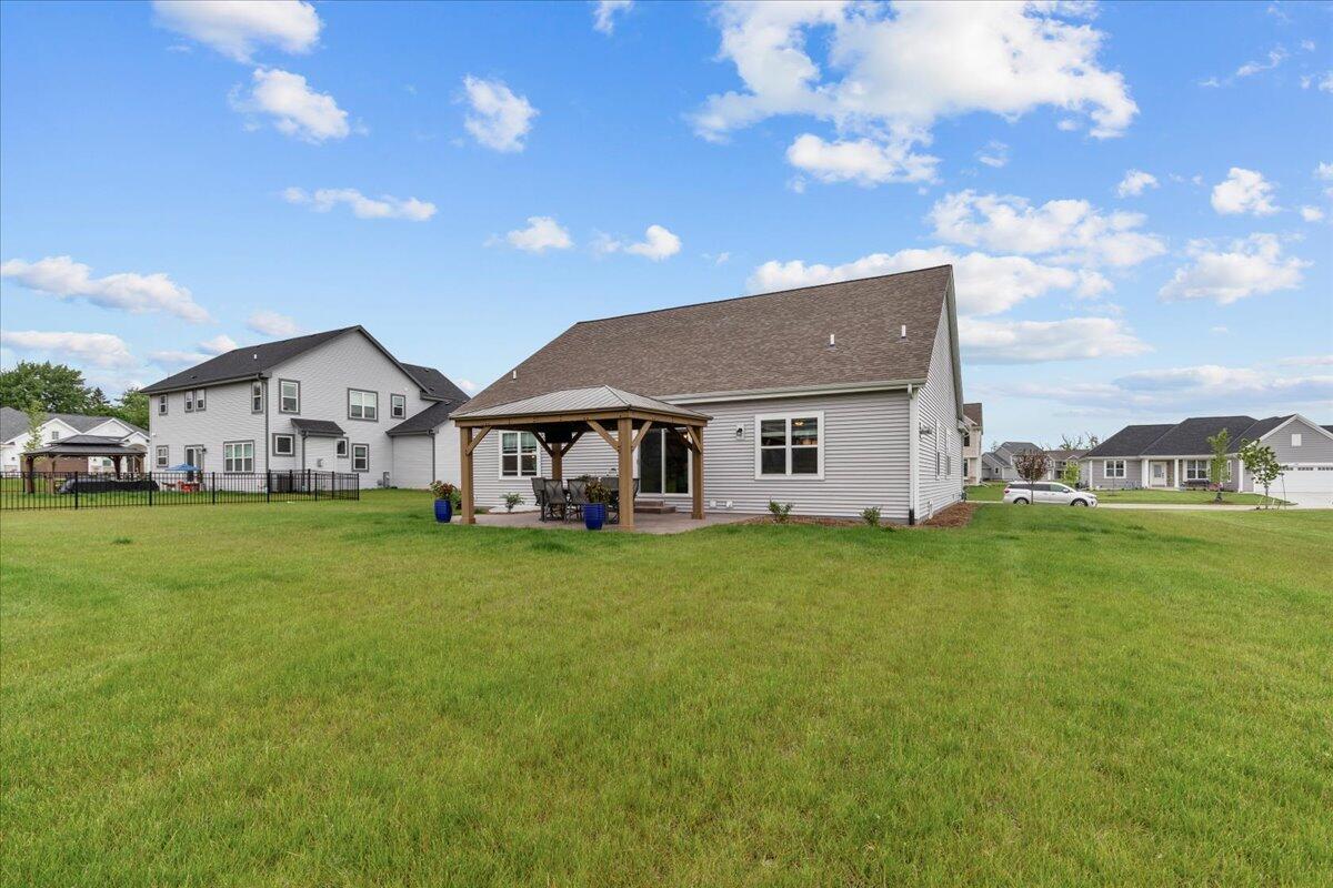 1919 N Cora Dr