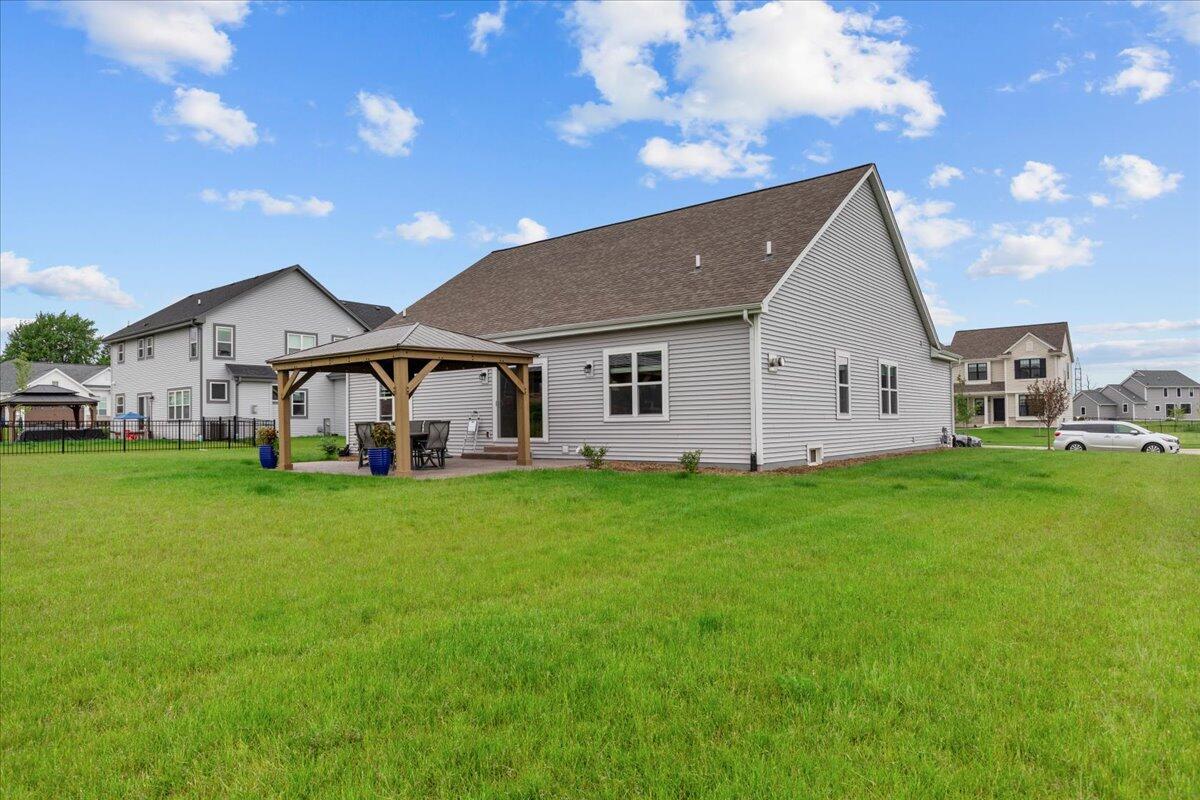 1919 N Cora Dr