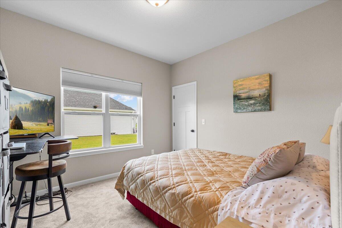 1919 N Cora Dr
