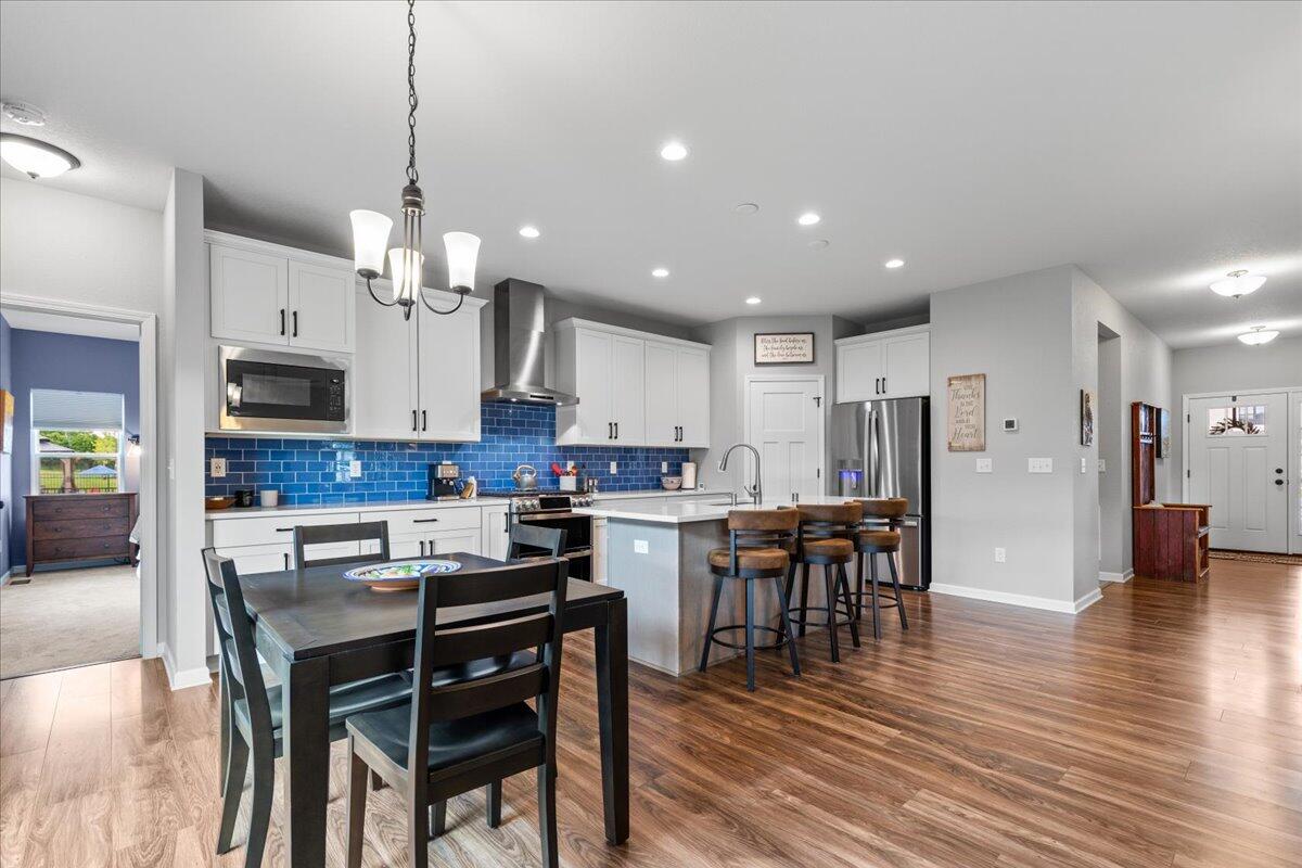 1919 N Cora Dr