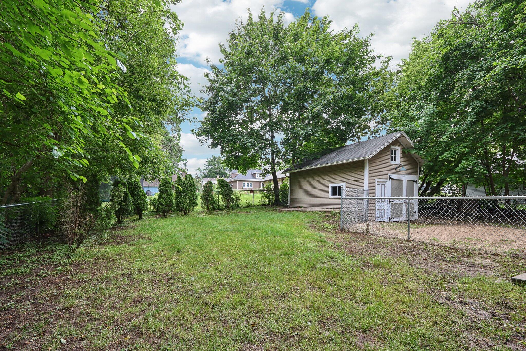 11010 W Janesville Rd