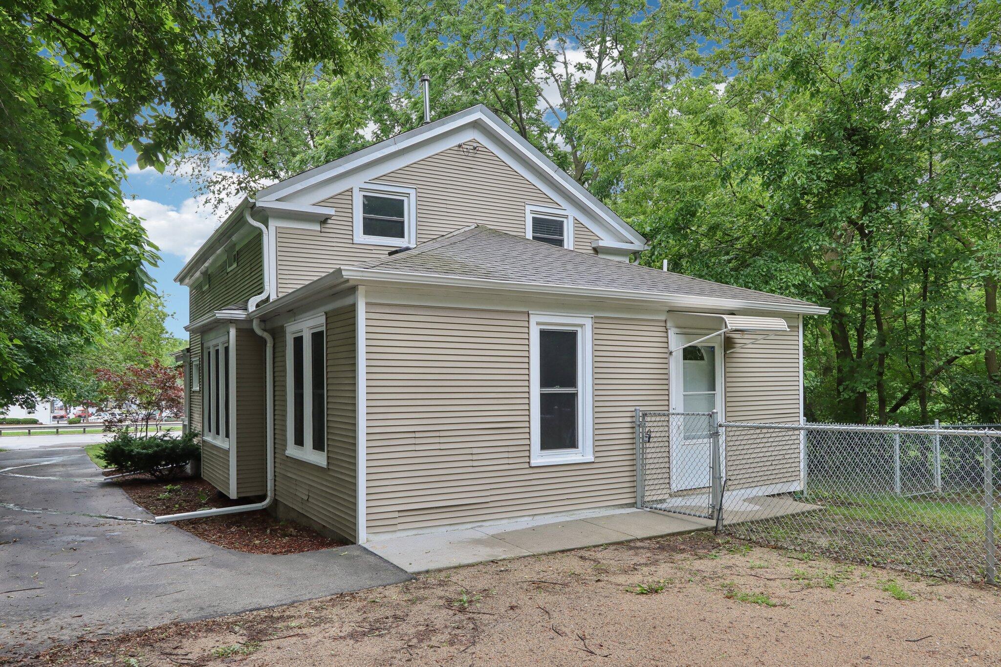 11010 W Janesville Rd