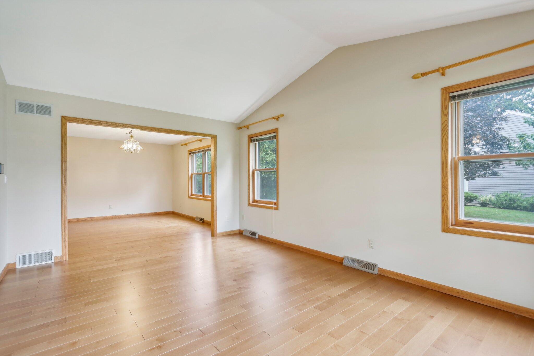 6539 Palmer Dr