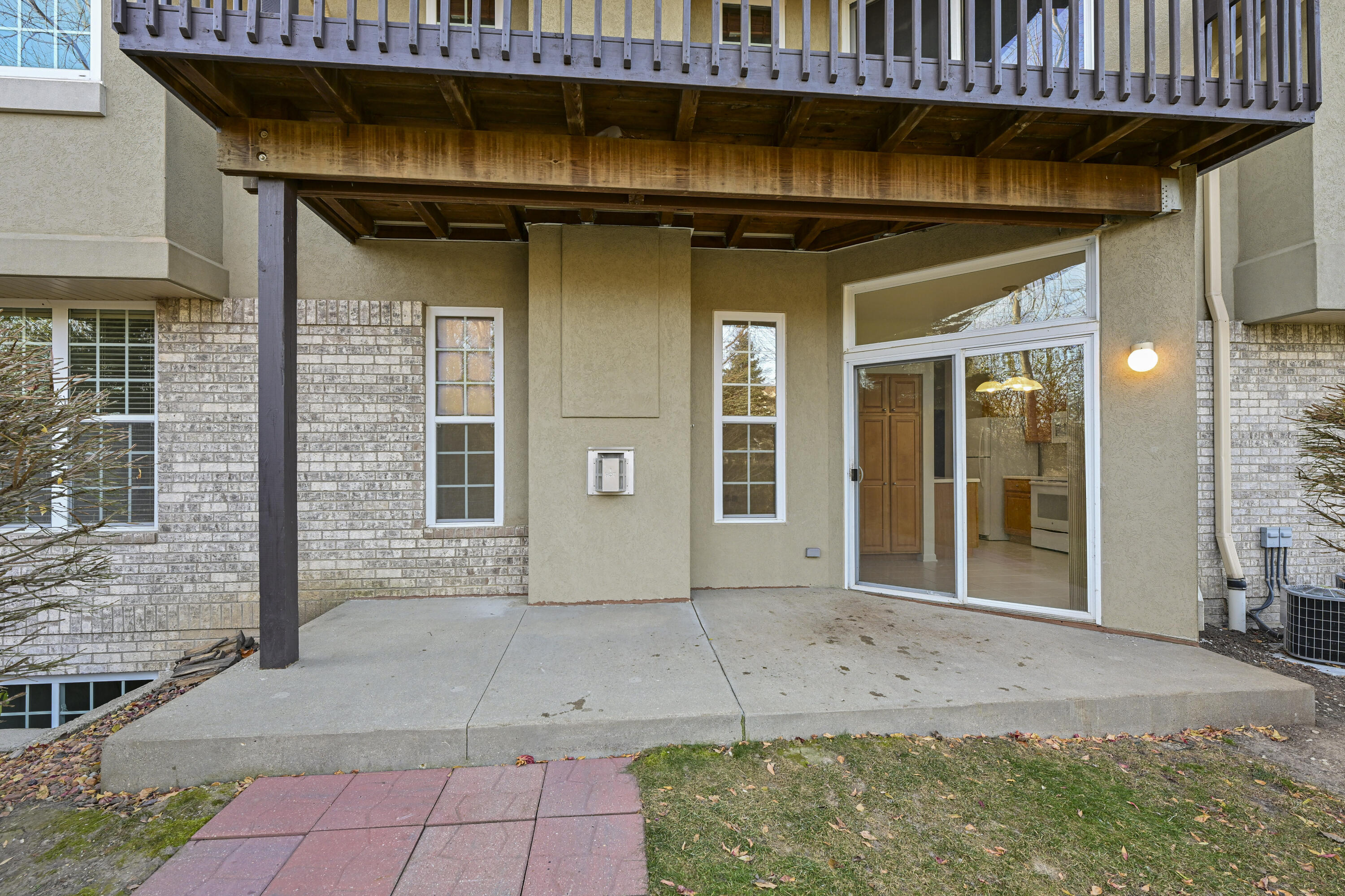 9121 W Elm Ct