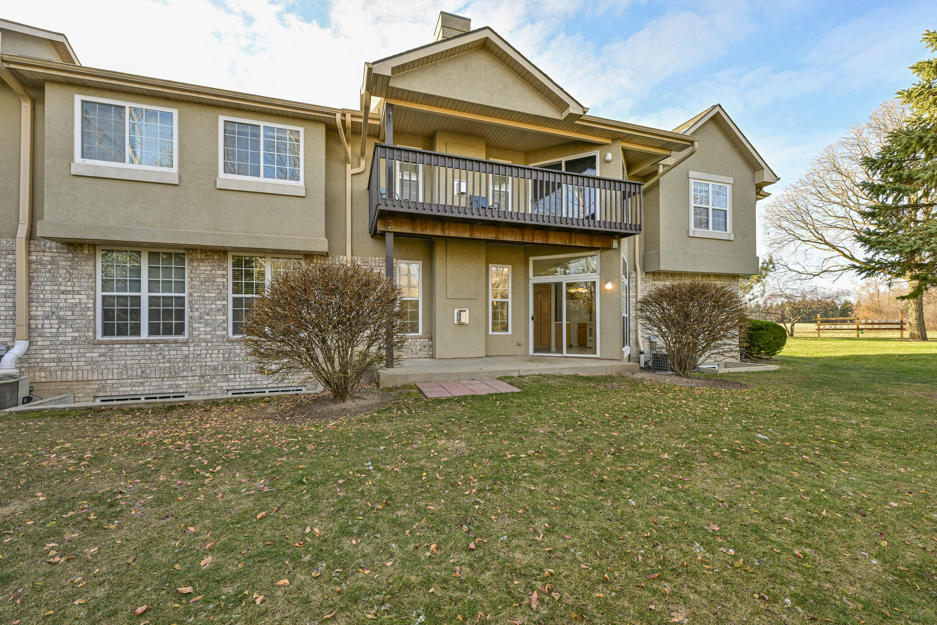 9121 W Elm Ct