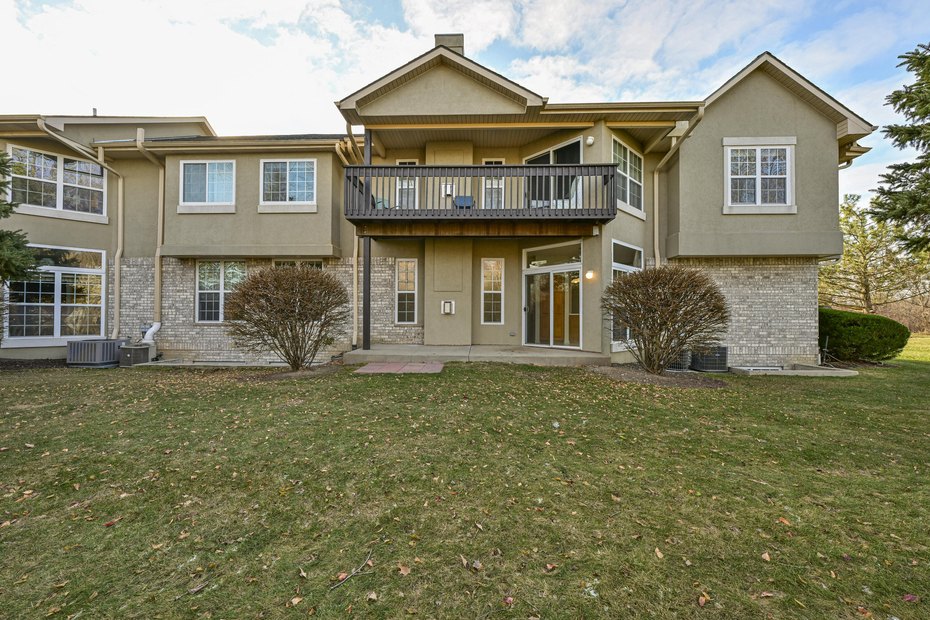 9121 W Elm Ct