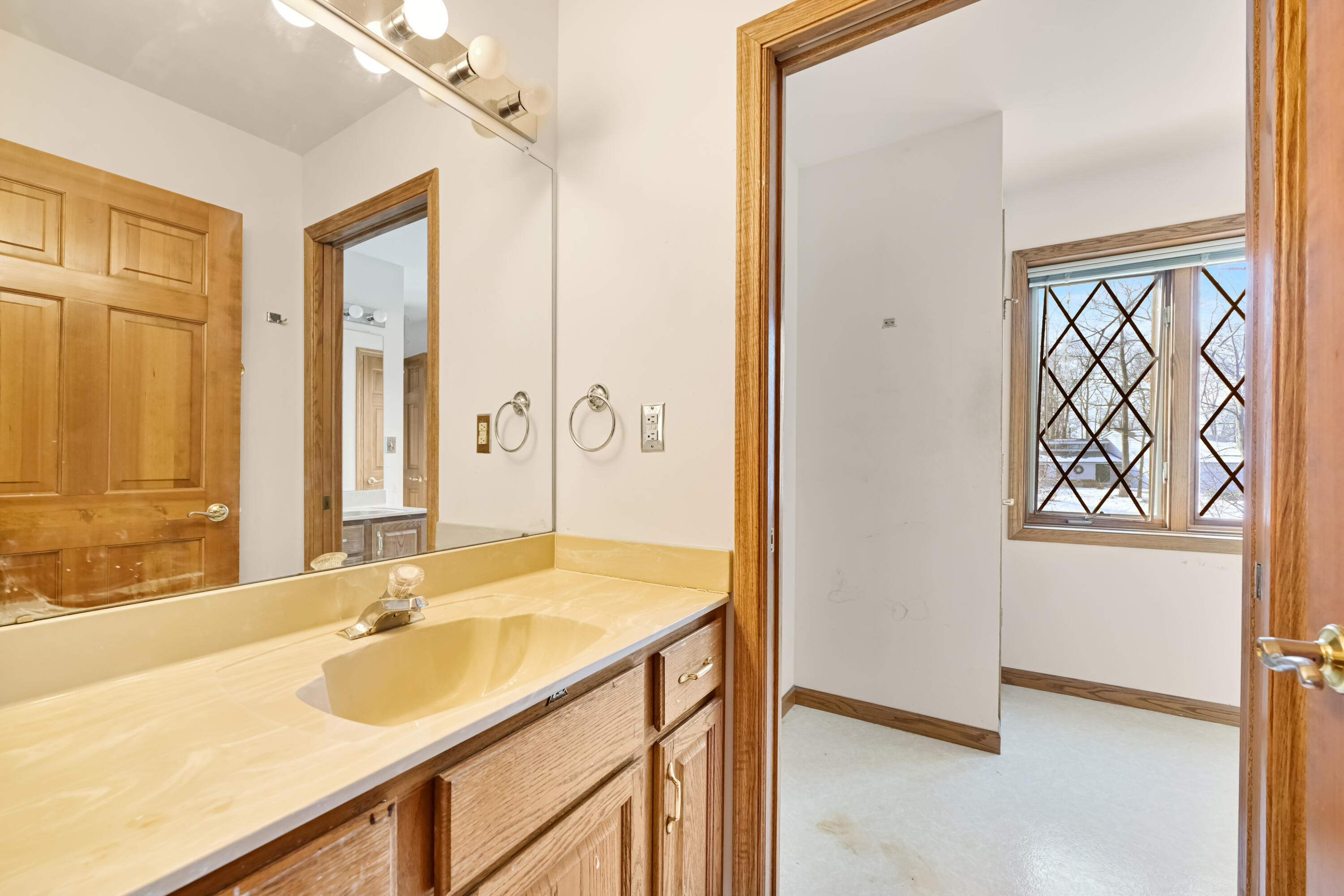 4414 Hideaway Holw