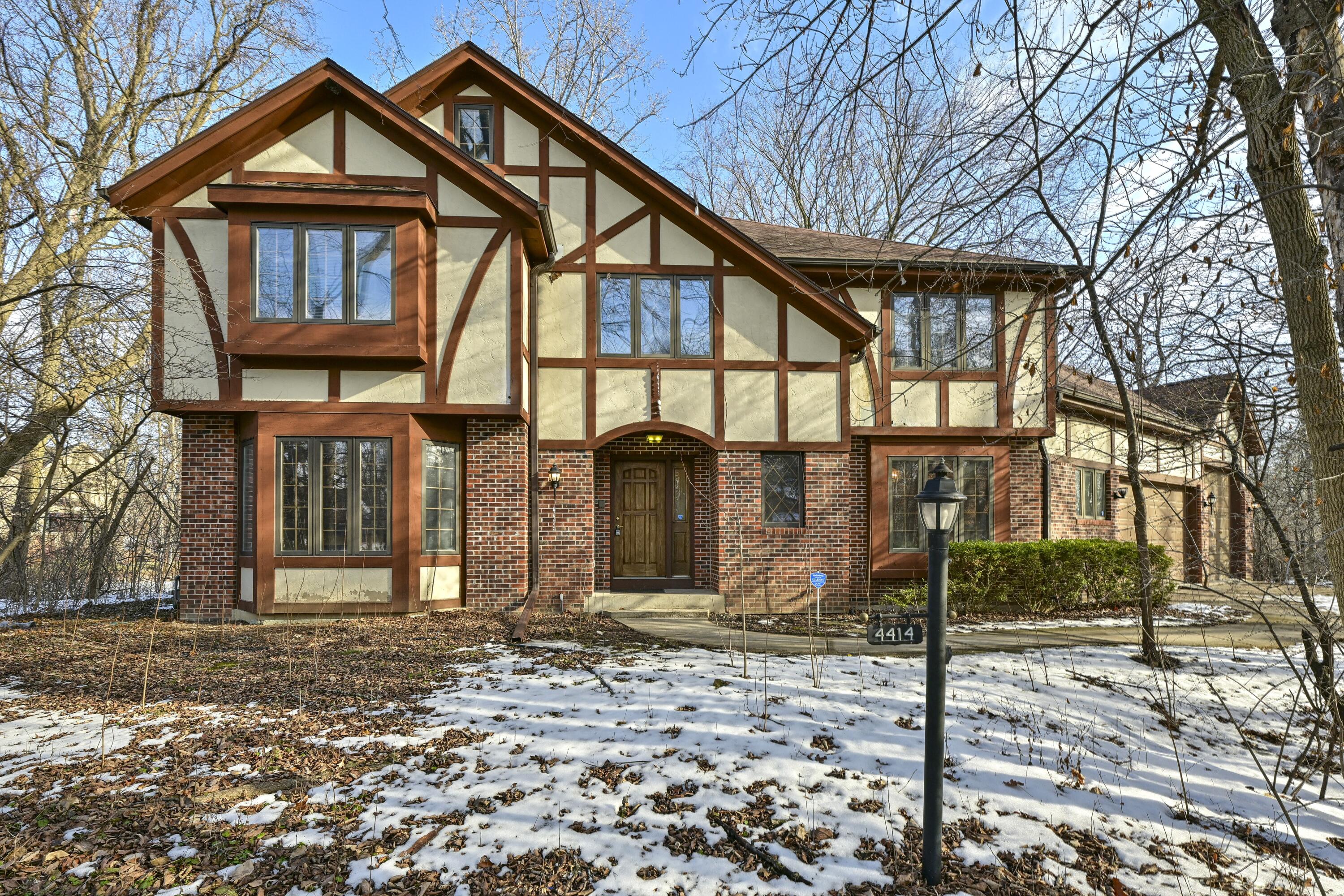4414 Hideaway Holw
