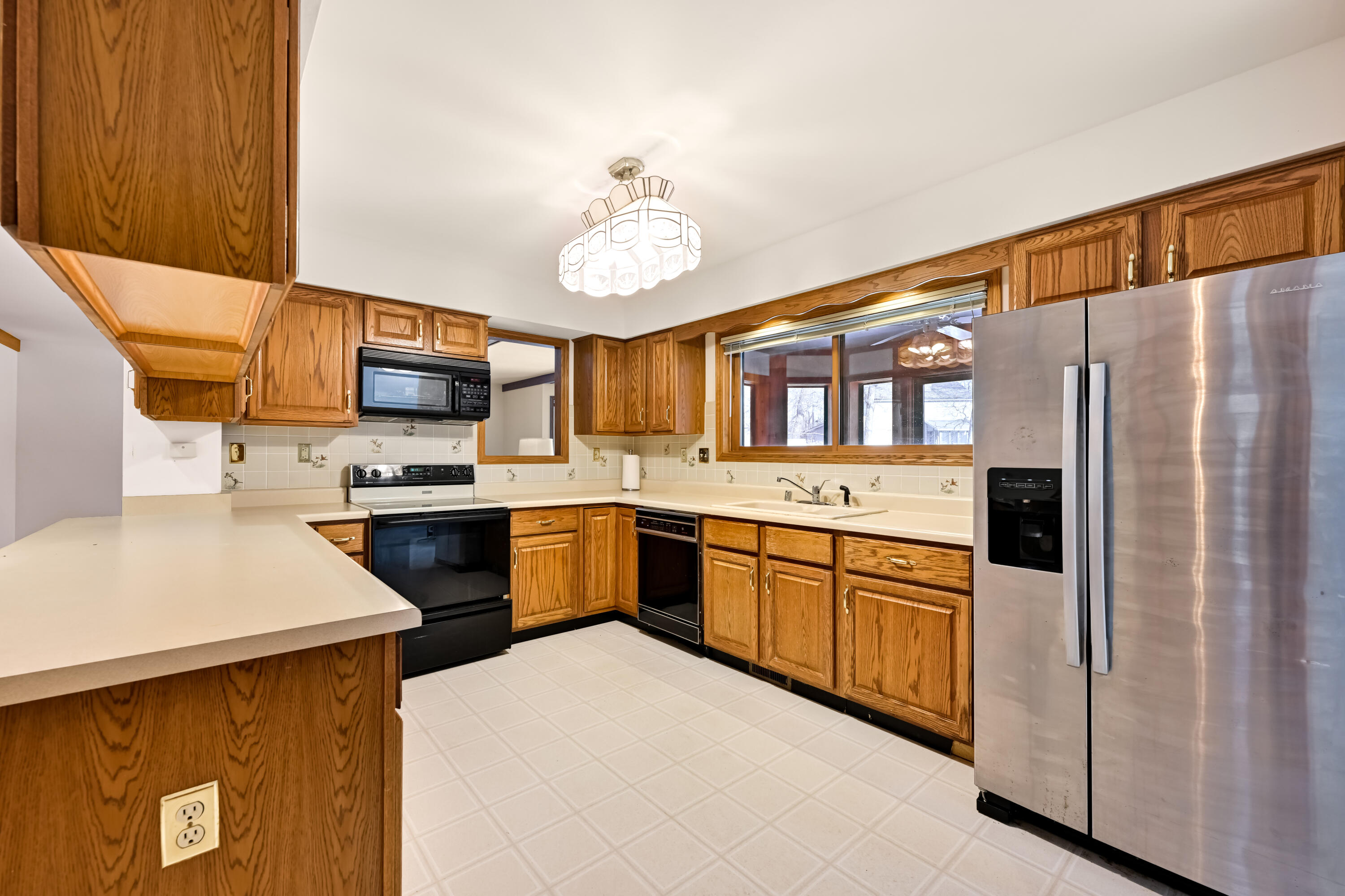 4414 Hideaway Holw