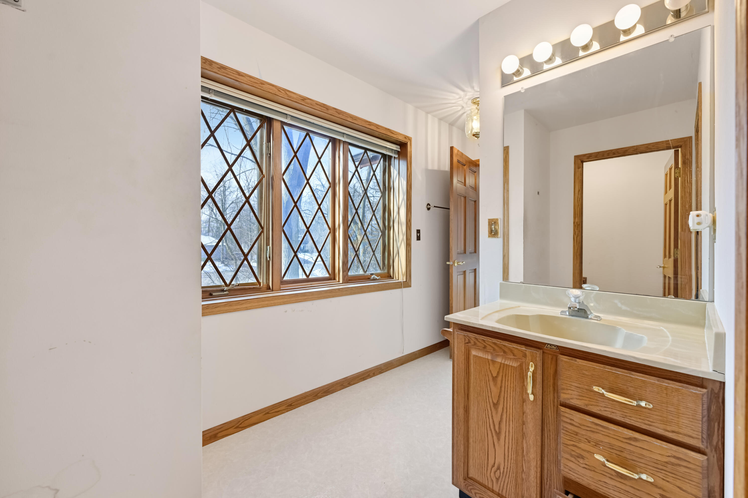 4414 Hideaway Holw