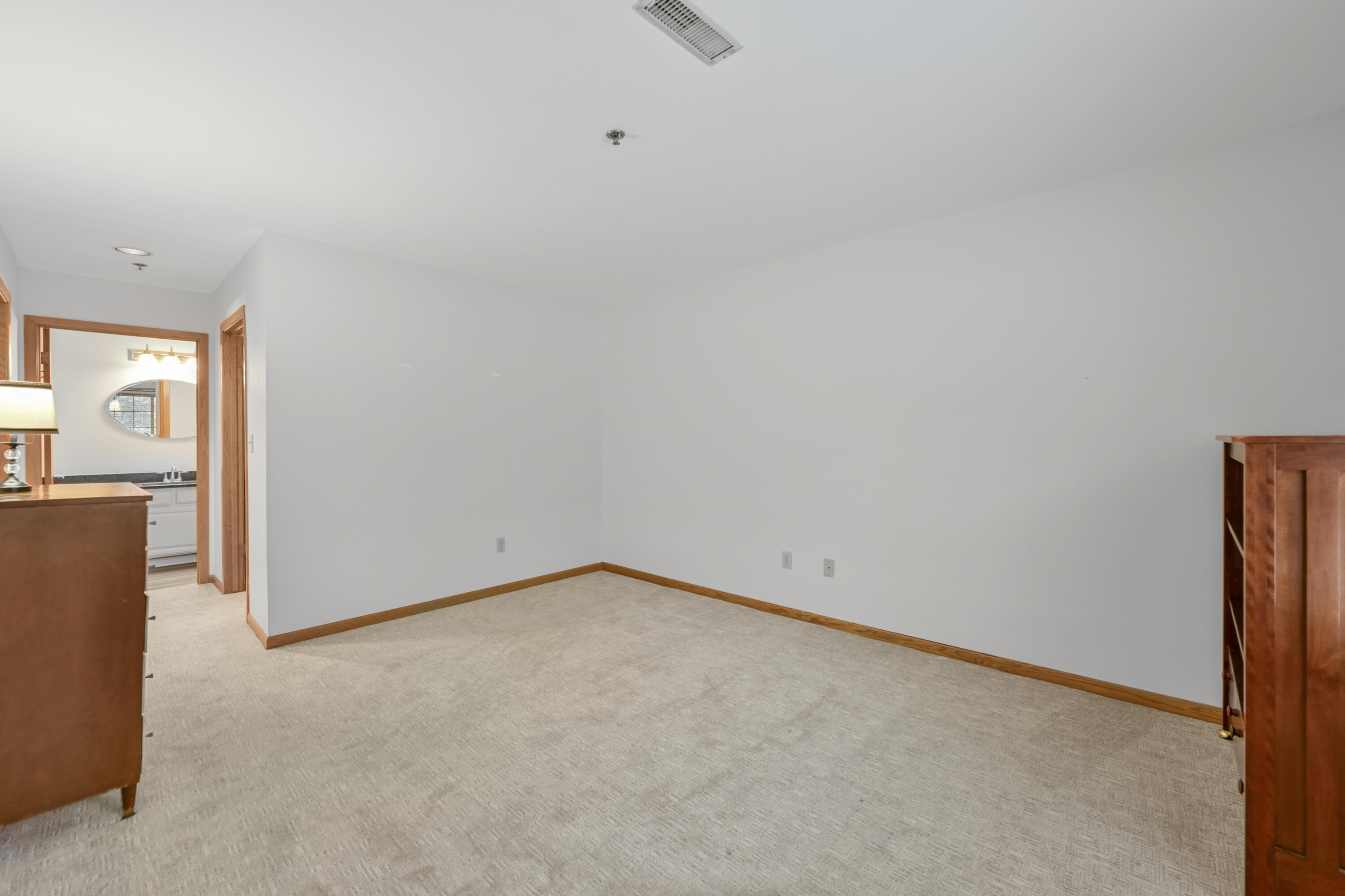 18500 Lake Dr