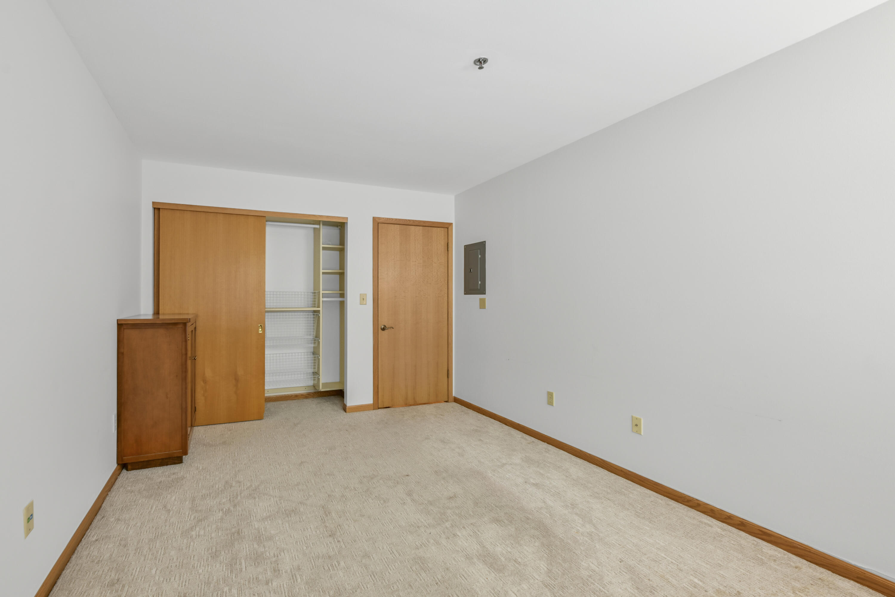 18500 Lake Dr