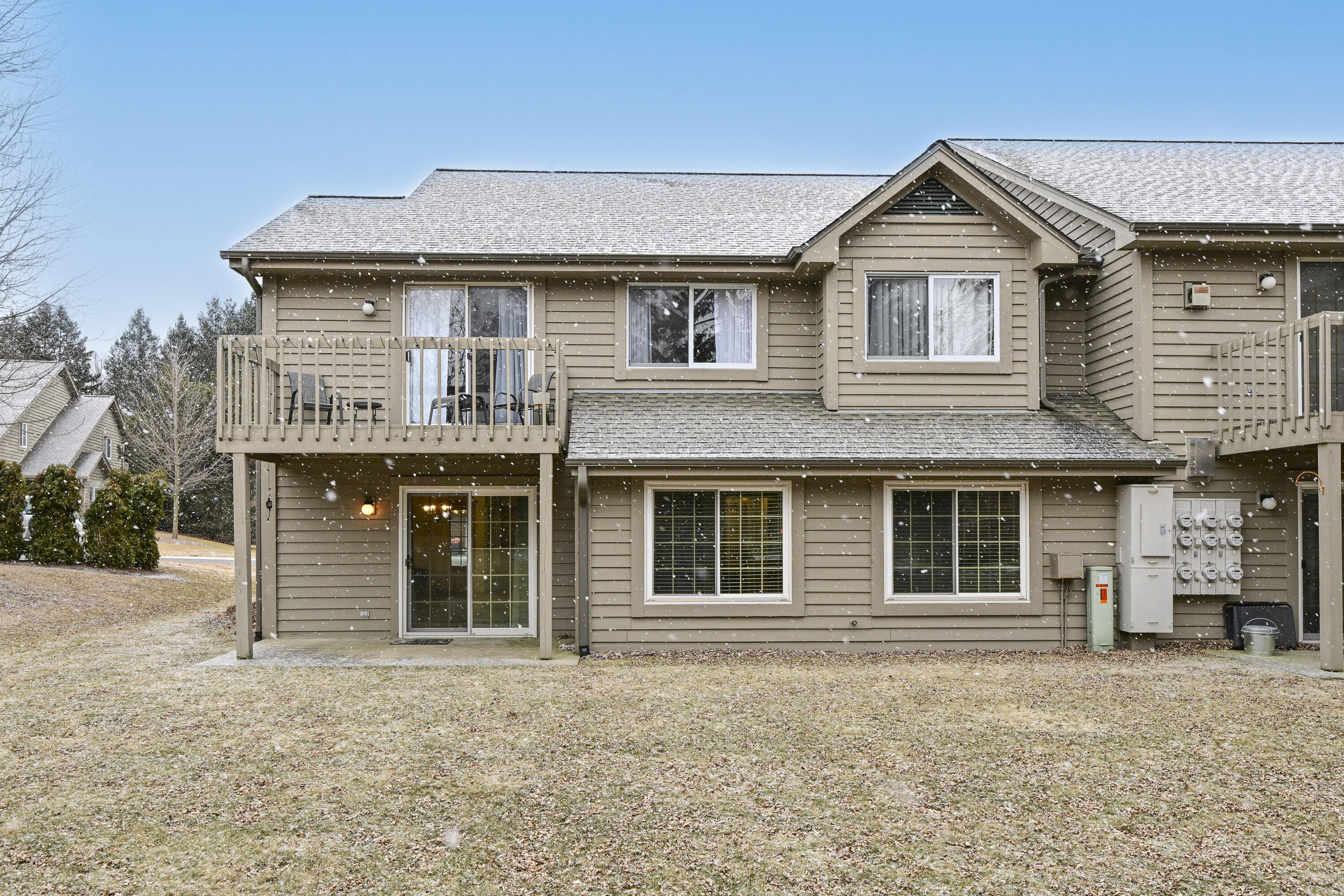 18500 Lake Dr