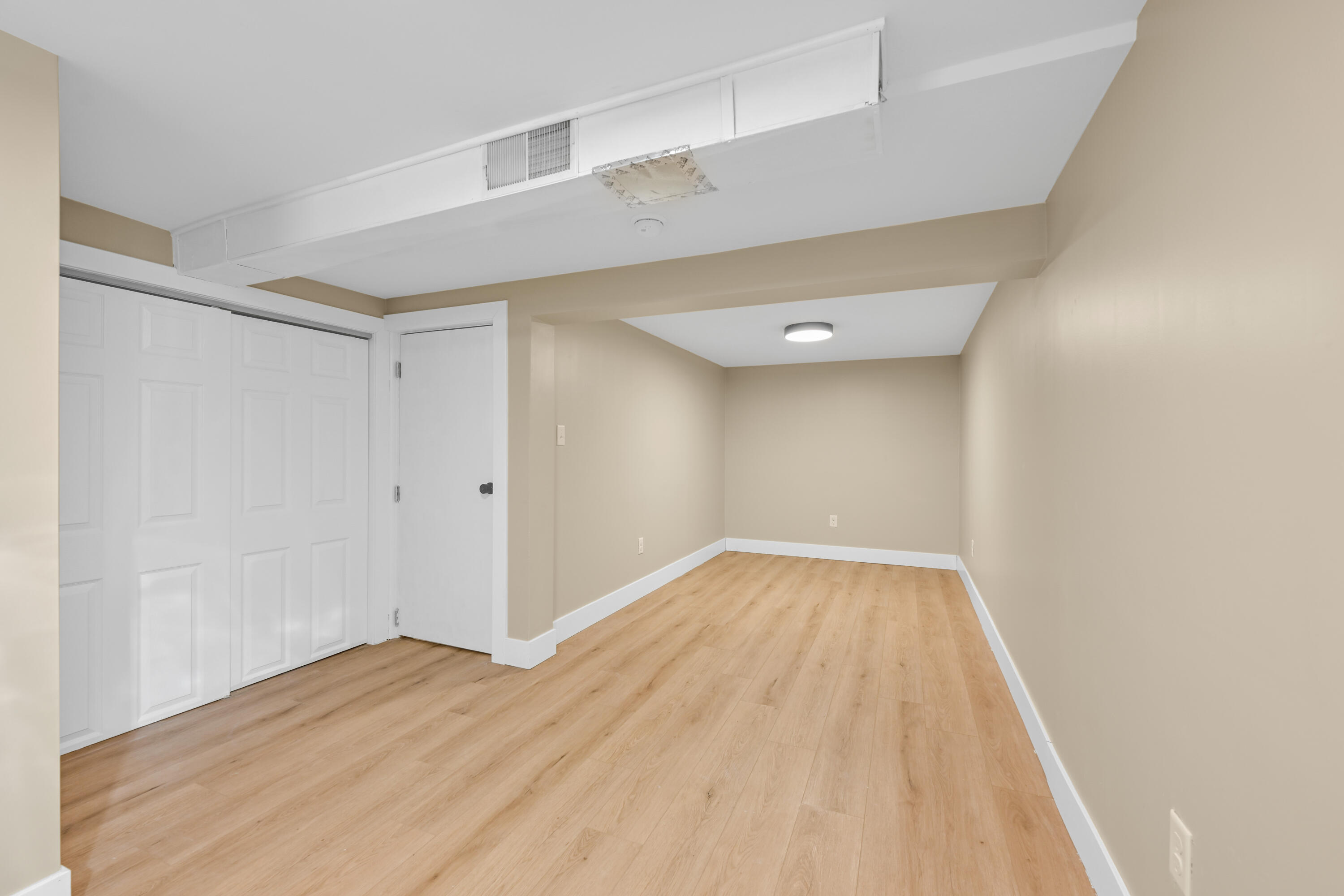 1095 Westbrooke Pkwy