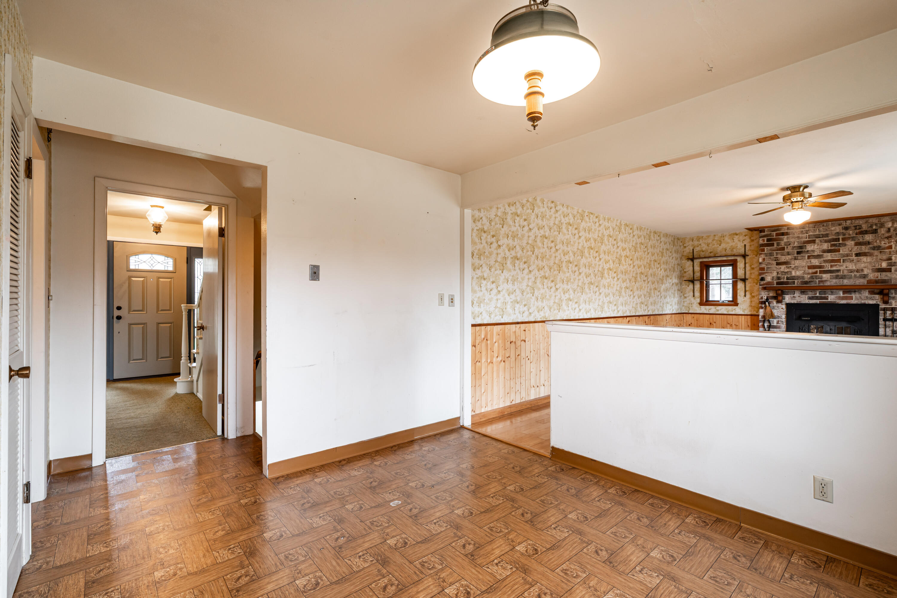 195 Clover Ln