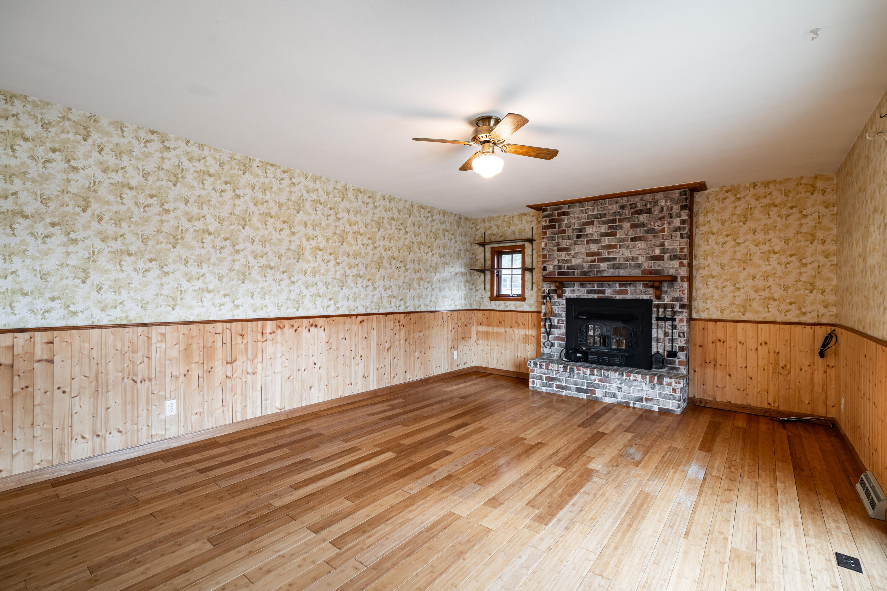 195 Clover Ln